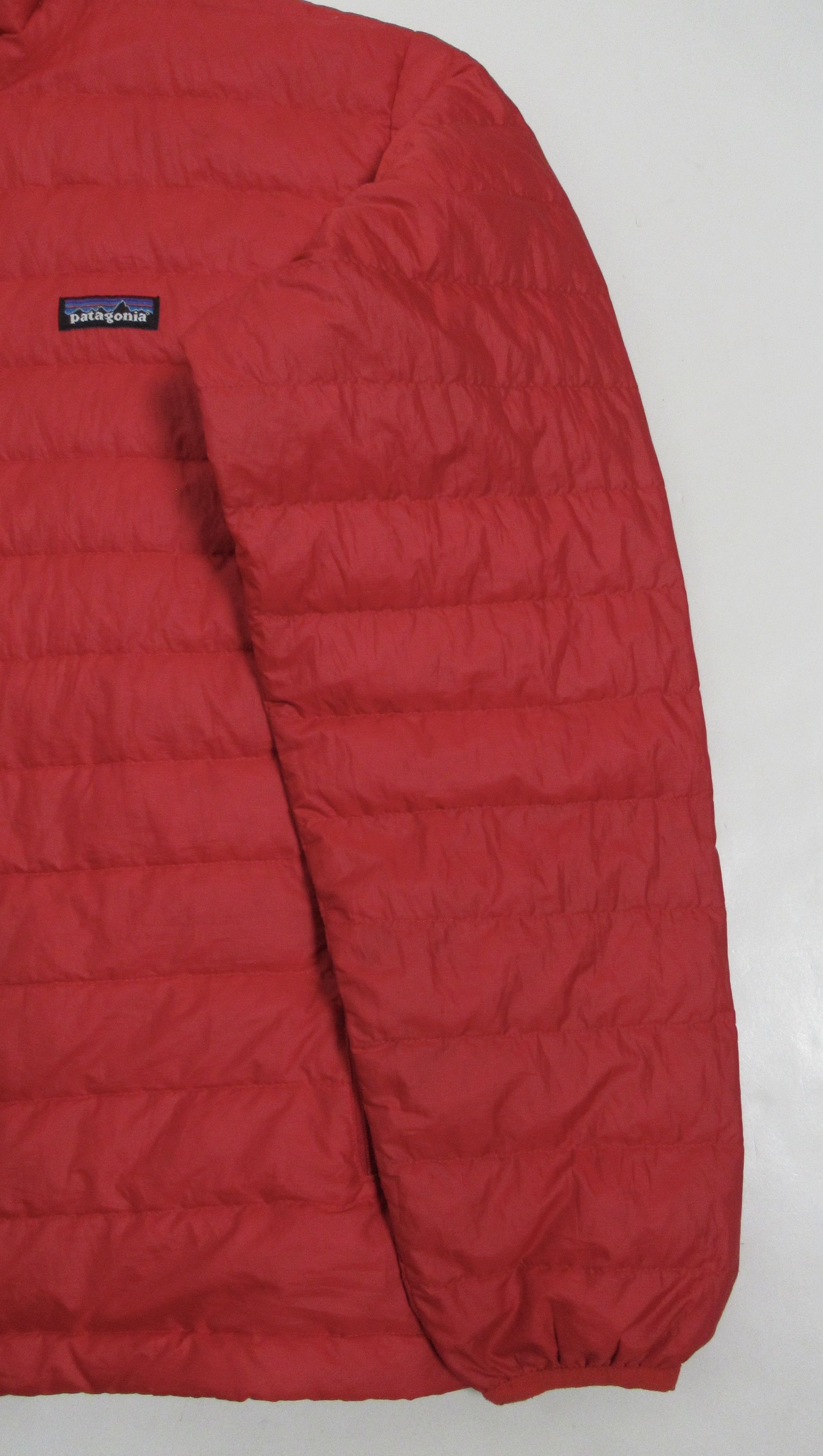 Patagonia Patagonia Men's Down Sweater Jacket Red 84673FA12 Size M Size US M / EU 48-50 / 2 - 5 Thumbnail