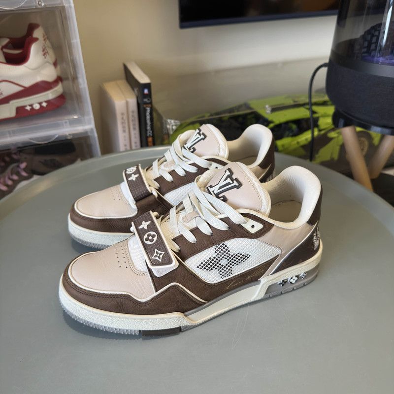 Louis Vuitton Louis Vuitton Trainer Low Top Sneakers in Brown 0079 Size US 8 / EU 41 - 1 Thumbnail