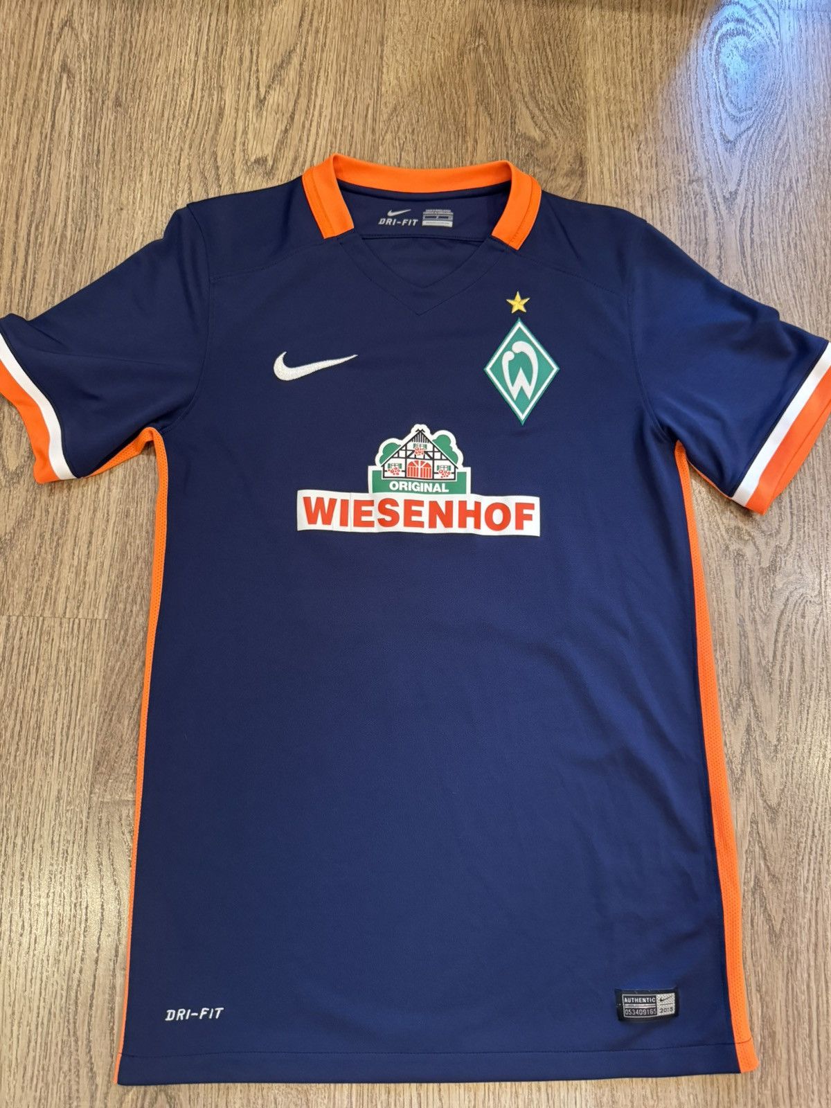 Nike WERDER BREMEN 2015/2016 AWAY FOOTBALL SOCCER SHIRT SZ S NIKE Size US S / EU 44-46 / 1 - 1 Thumbnail