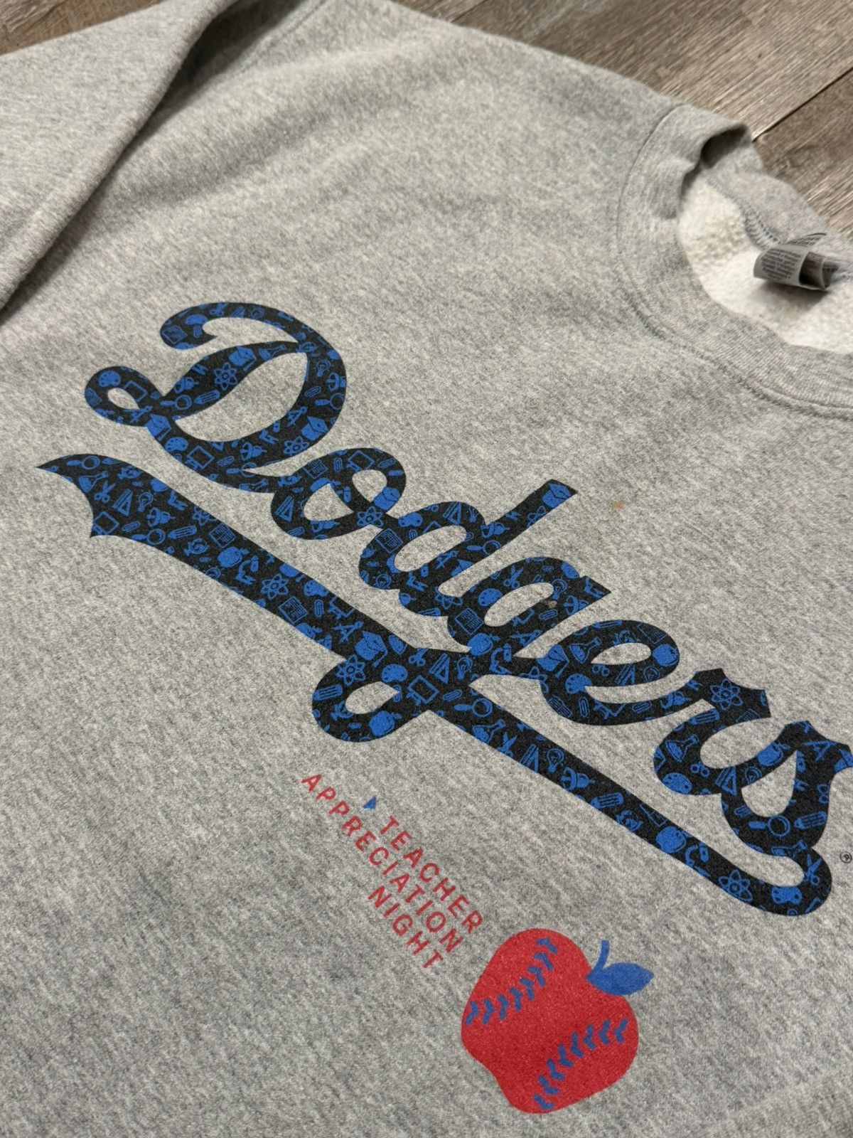 Other Dodgers Teacher Appreciation Night Stadium Giveaway Sweater Size US M / EU 48-50 / 2 - 2 Thumbnail