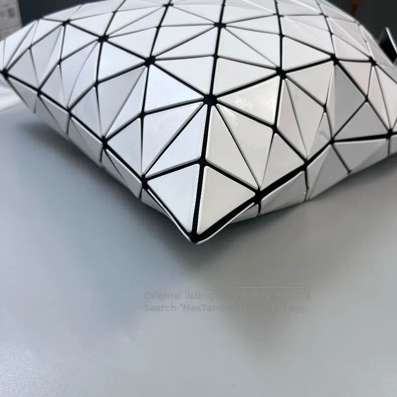 Issey Miyake Issey Miyake White Geometric Handbag Size ONE SIZE - 6 Thumbnail