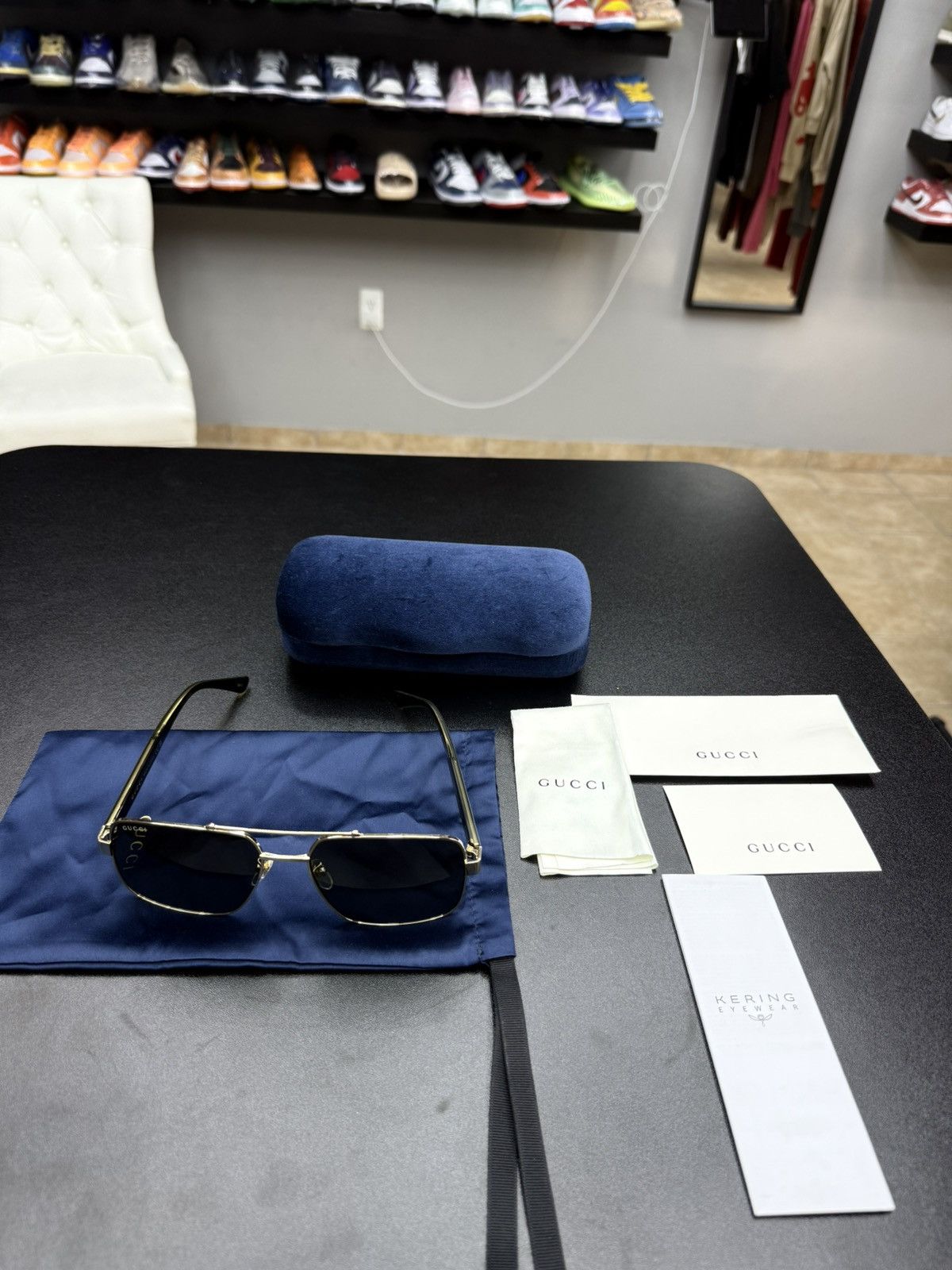 Gucci AUTHENTIC Men’s Gucci Gold Rim Sunglasses Size ONE SIZE - 1 Thumbnail
