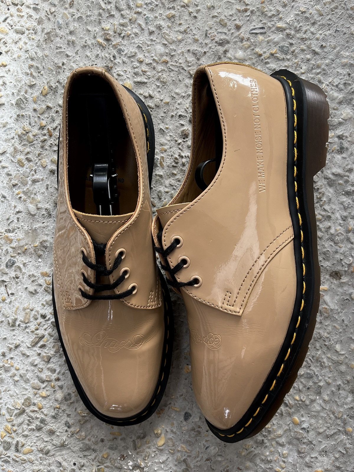 Undercover Dr. Martens Undercover x 1461 Patent Leather 'Beige' Size US 11 / EU 44 - 1 Thumbnail