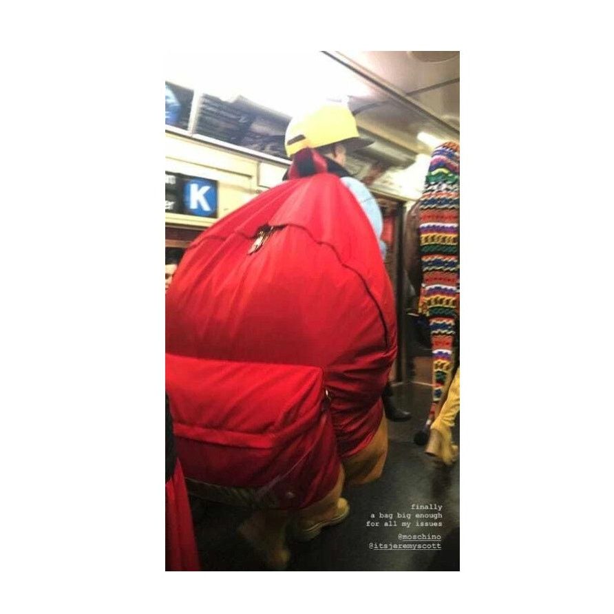 Moschino AW20 Moschino Couture Jeremy Scott OVERSIZED GIANT BACKPACK Size ONE SIZE - 4 Thumbnail