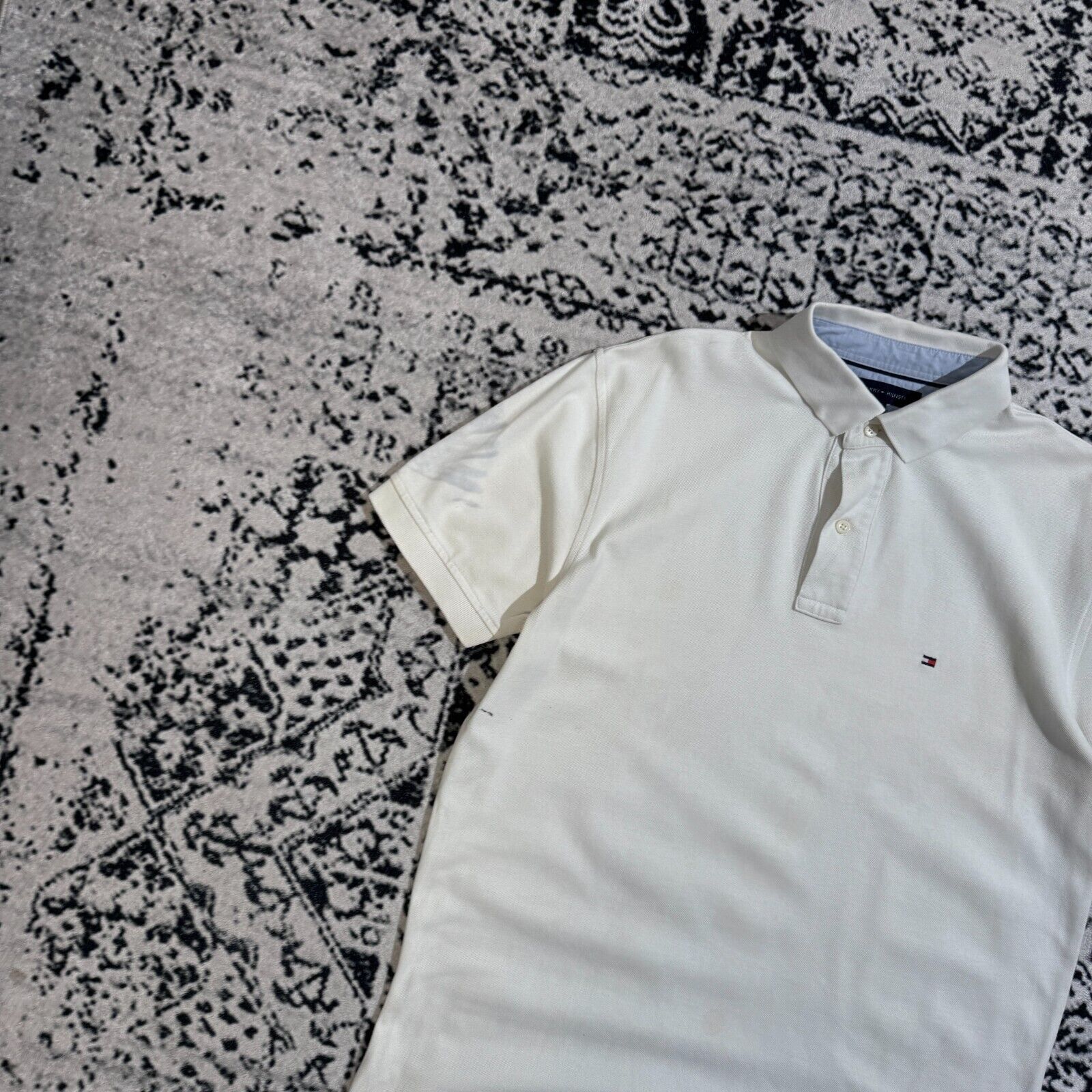 Tommy Hilfiger × Vintage Vintage Tommy Hilfiger White Cotton Polo Shirt Size L 90s Size US L / EU 52-54 / 3 - 3 Thumbnail