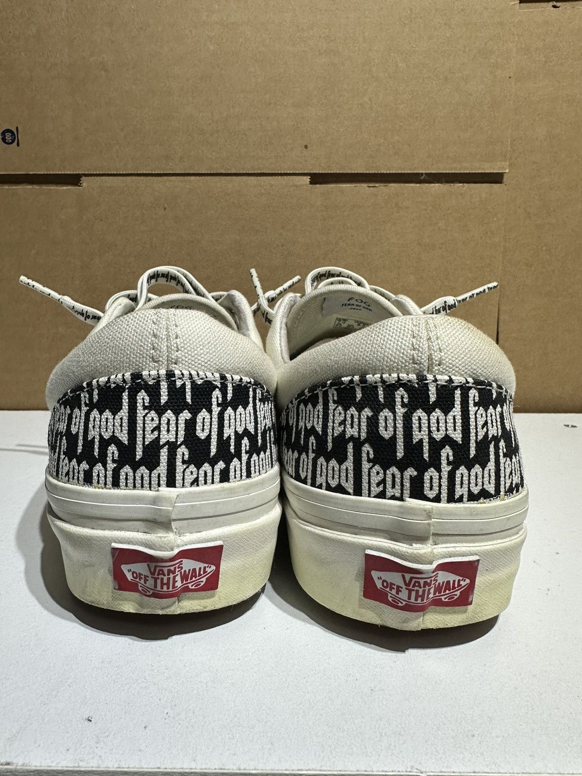 Fear of God × Vans Fear of God x Vans Era 95 DX White Black 1.0 Size US 7 / EU 40 - 8 Thumbnail
