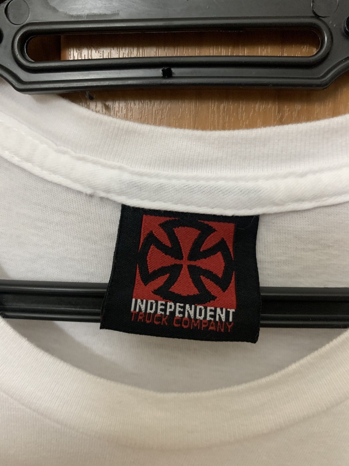 Other Vintage independent sktebord shirt long sleeve & shortsleve Size US L / EU 52-54 / 3 - 19 Thumbnail