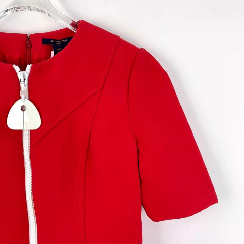 Louis Vuitton Louis Vuitton 22 Red Sheep Wool Crew Neck Short Sleeve Umb Size S / US 4 / IT 40 - 3 Thumbnail