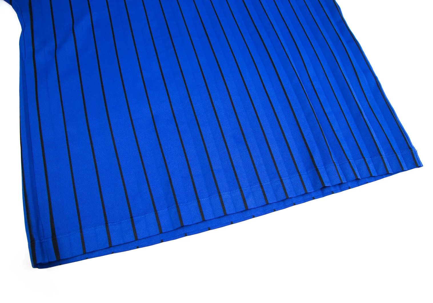 Issey Miyake Pleats Stripe T-Shirt in Blue Size 4 Size US XL / EU 56 / 4 - 5 Thumbnail