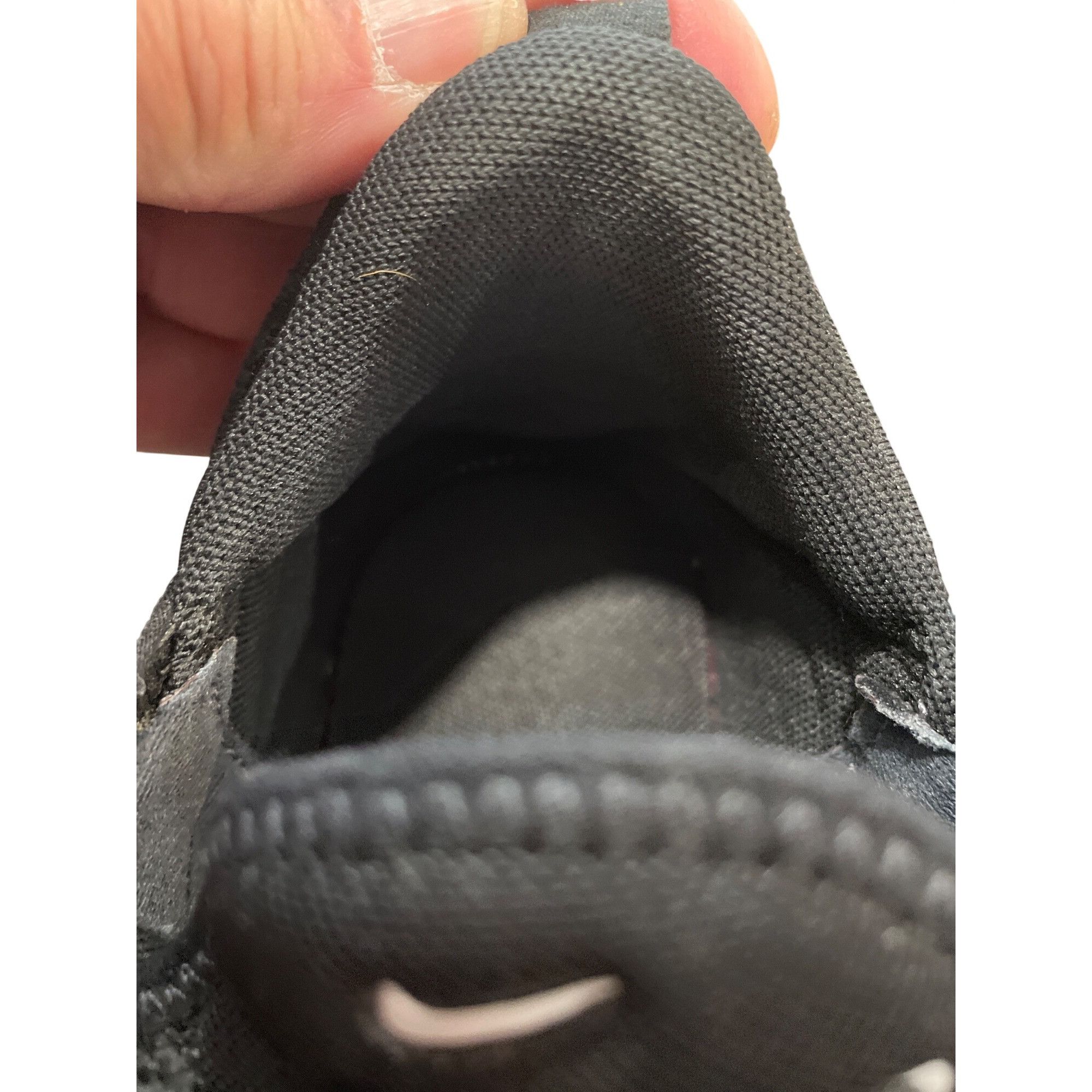 Nike Nike Air Max 270 Womens black Running sneakers sz 11 SKU Size US 11 / IT 41 - 9 Thumbnail