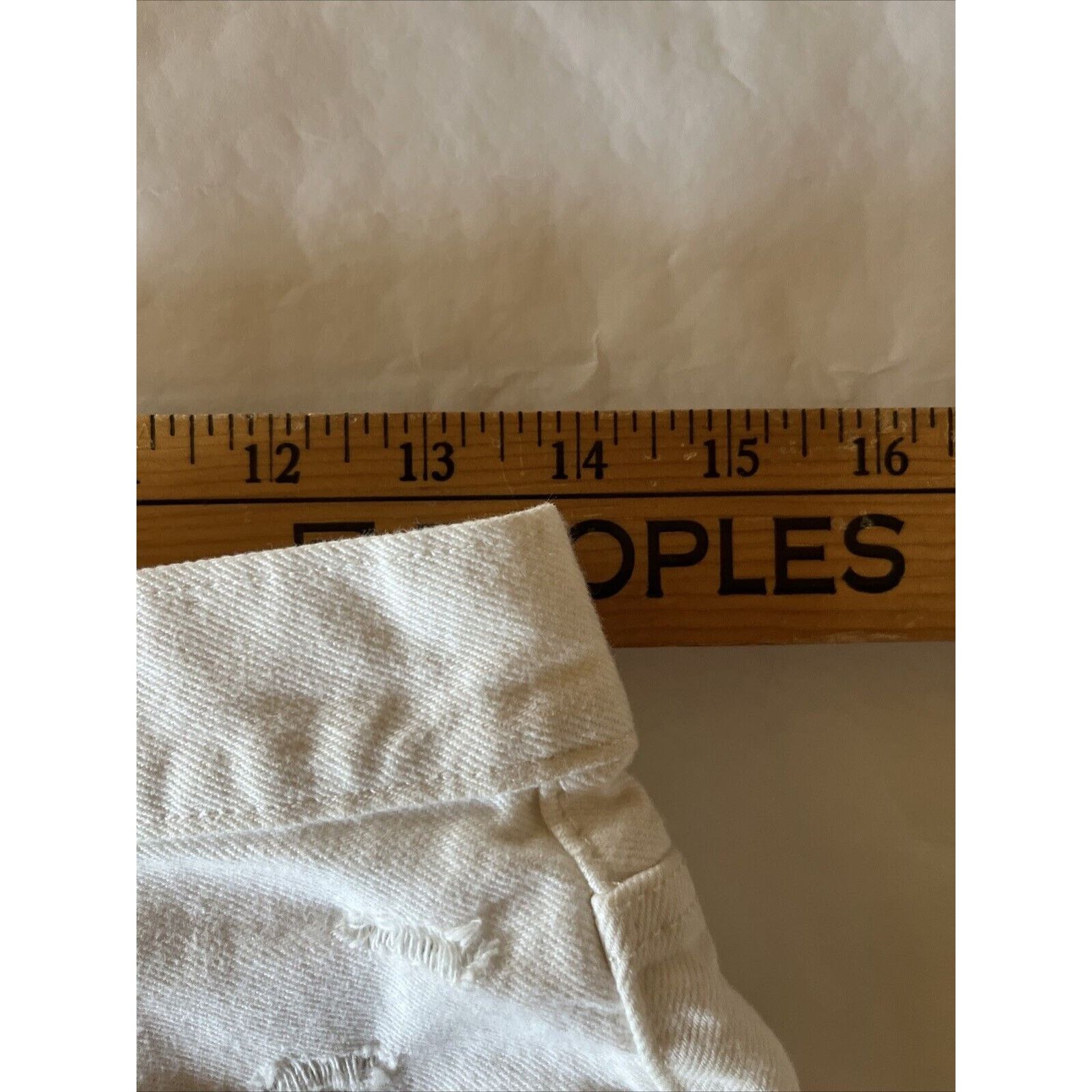 Levi's Levi's Shorts Womens 26 White 501 Jean Denim 28x3 Button Fly Size 28" / US 6 / IT 42 - 6 Thumbnail