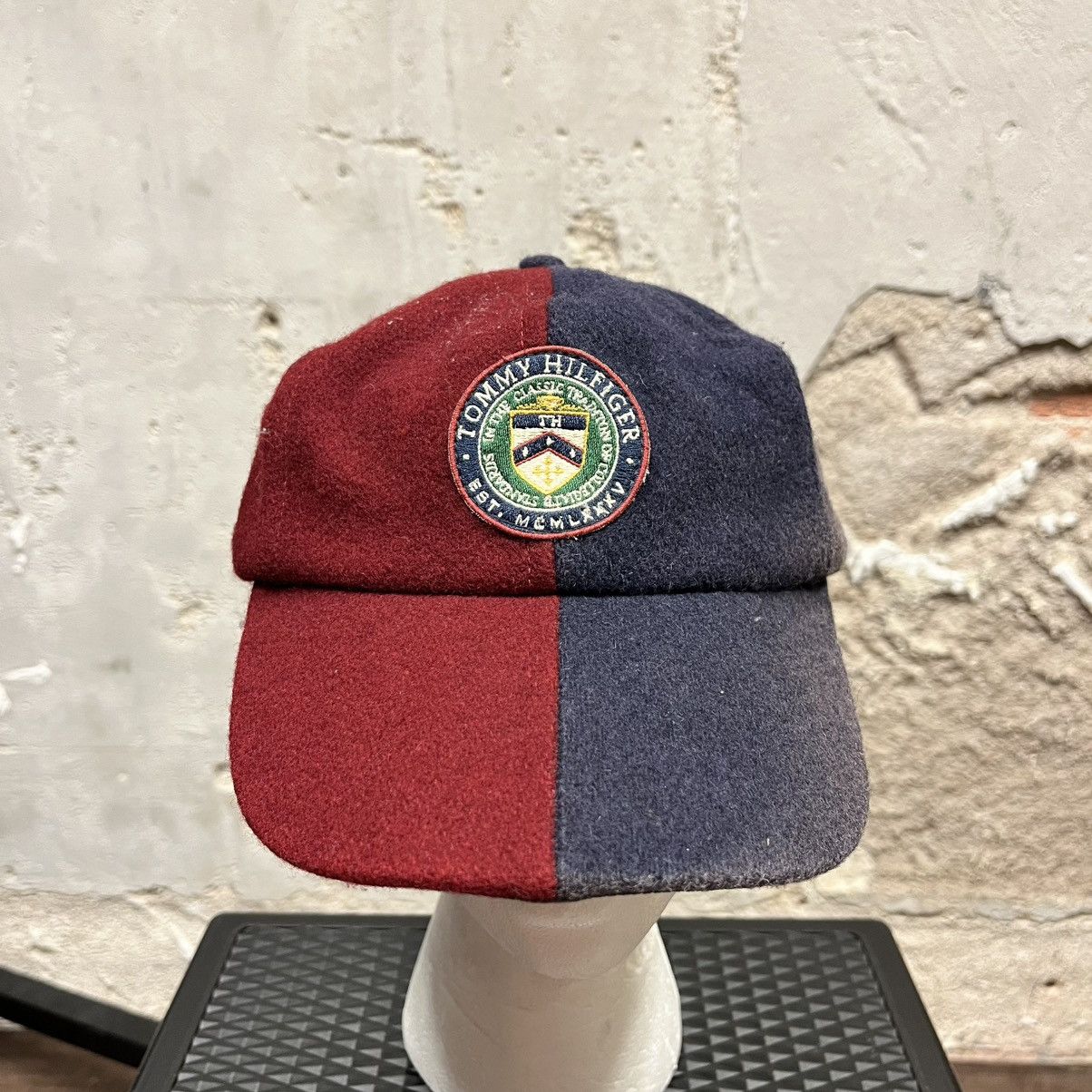 Tommy Hilfiger Tommy Hilfiger Vintage Wool Blend USA Made Two Tone Hat OS Size ONE SIZE - 1 Thumbnail