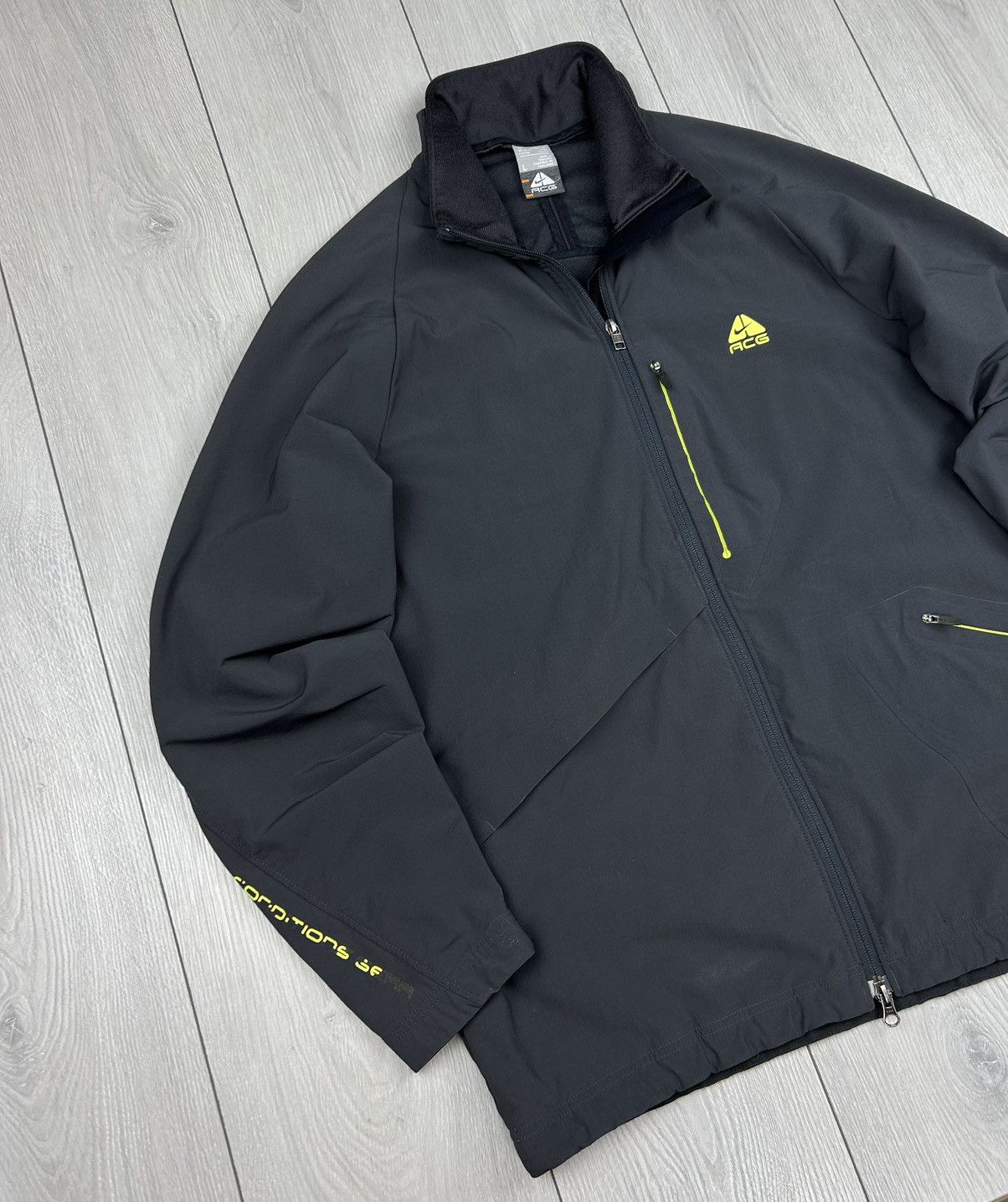 Nike ACG × Vintage Nike ACG Vintage Jacket Grey Size L Size US L / EU 52-54 / 3 - 3 Thumbnail