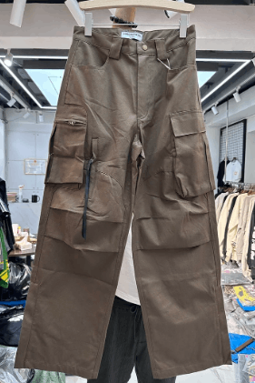 image of Vintage "lock Park" Cargo Pants in Brown, Men's (Size 30)