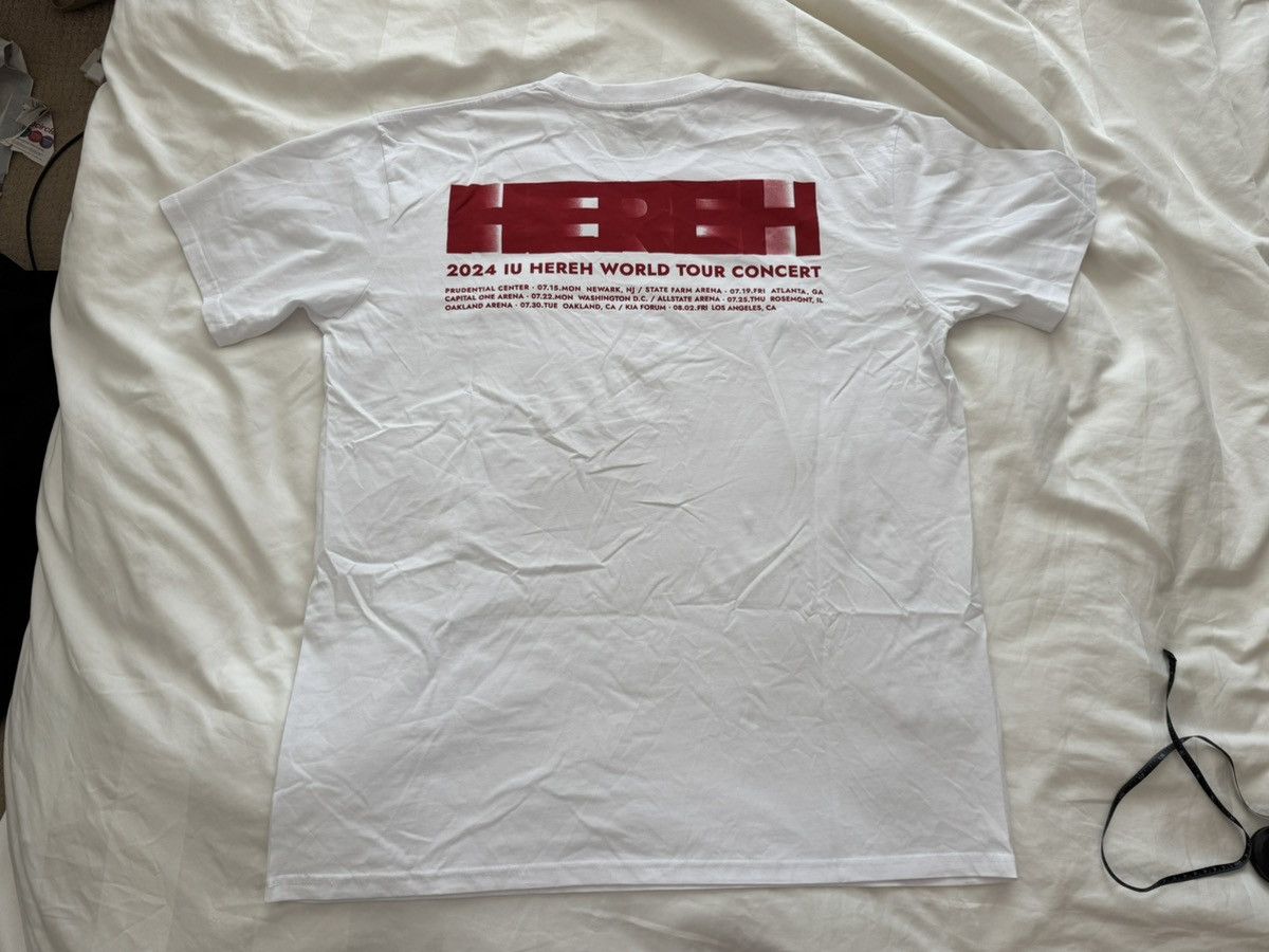 Band Tees IU - kpop - 2024 HEREH World Tour Tee Size US XXL / EU 58 / 5 - 2 Thumbnail