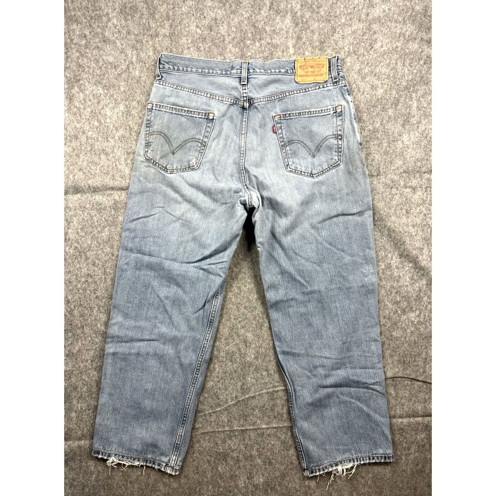 Levi's VINTAGE Levi's 550 Jeans Men Relaxed Fit Cropped Hem Distressed Size 36x32 36x27 Blue Denim 5-Pocket USA Leather Patch Zip Fly Size US 36 / EU 52 - 2 Thumbnail
