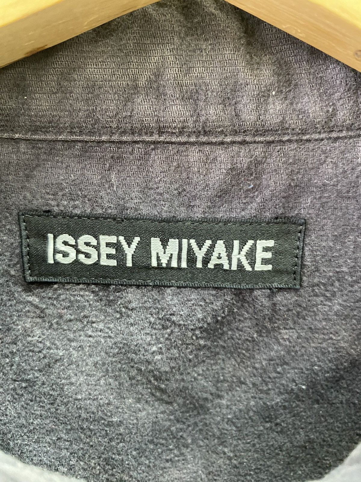 Issey Miyake Vtg Issey Miyake AW2003 Round Pattern Faded Shirt Size US L / EU 52-54 / 3 - 12 Thumbnail