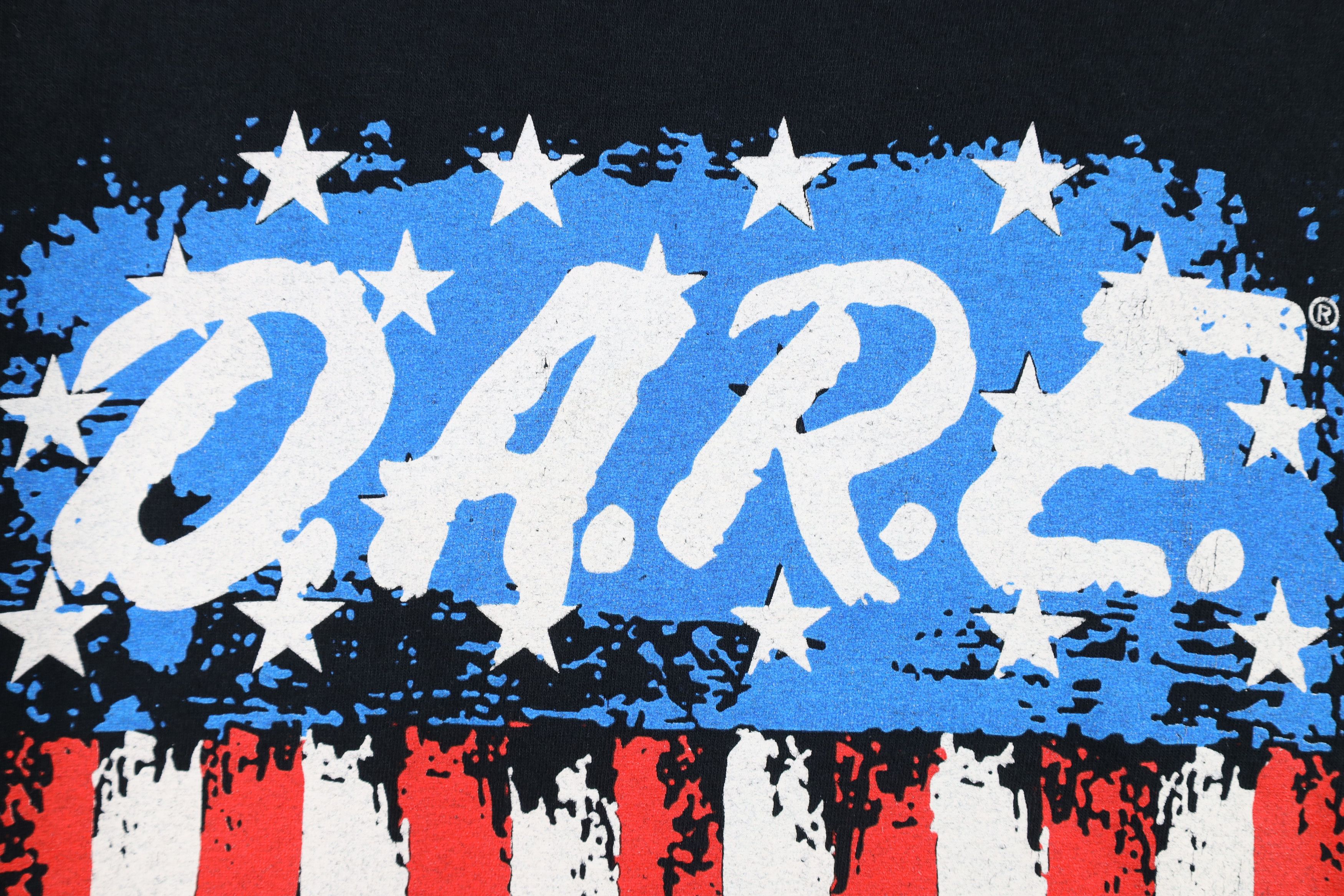 Vintage Vintage Y2K Streetwear DARE Drug Resistance T-Shirt Size S / US 4 / IT 40 - 5 Thumbnail