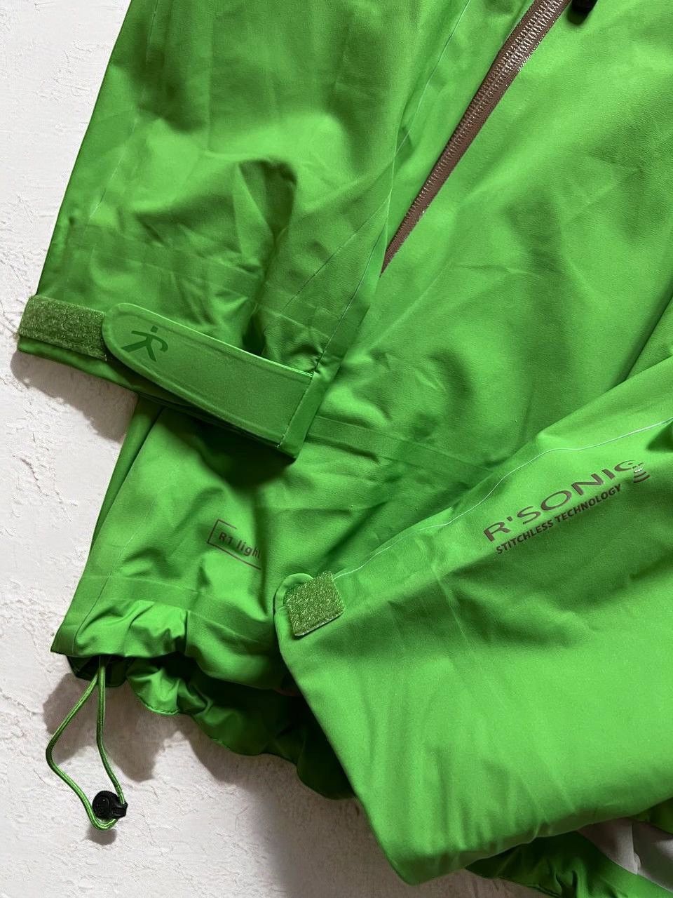 Goretex × Patagonia R’ADYS WINDBREAKER WATERPROOF JACKET OUTDOOR GREEN SWISS Size US L / EU 52-54 / 3 - 6 Thumbnail