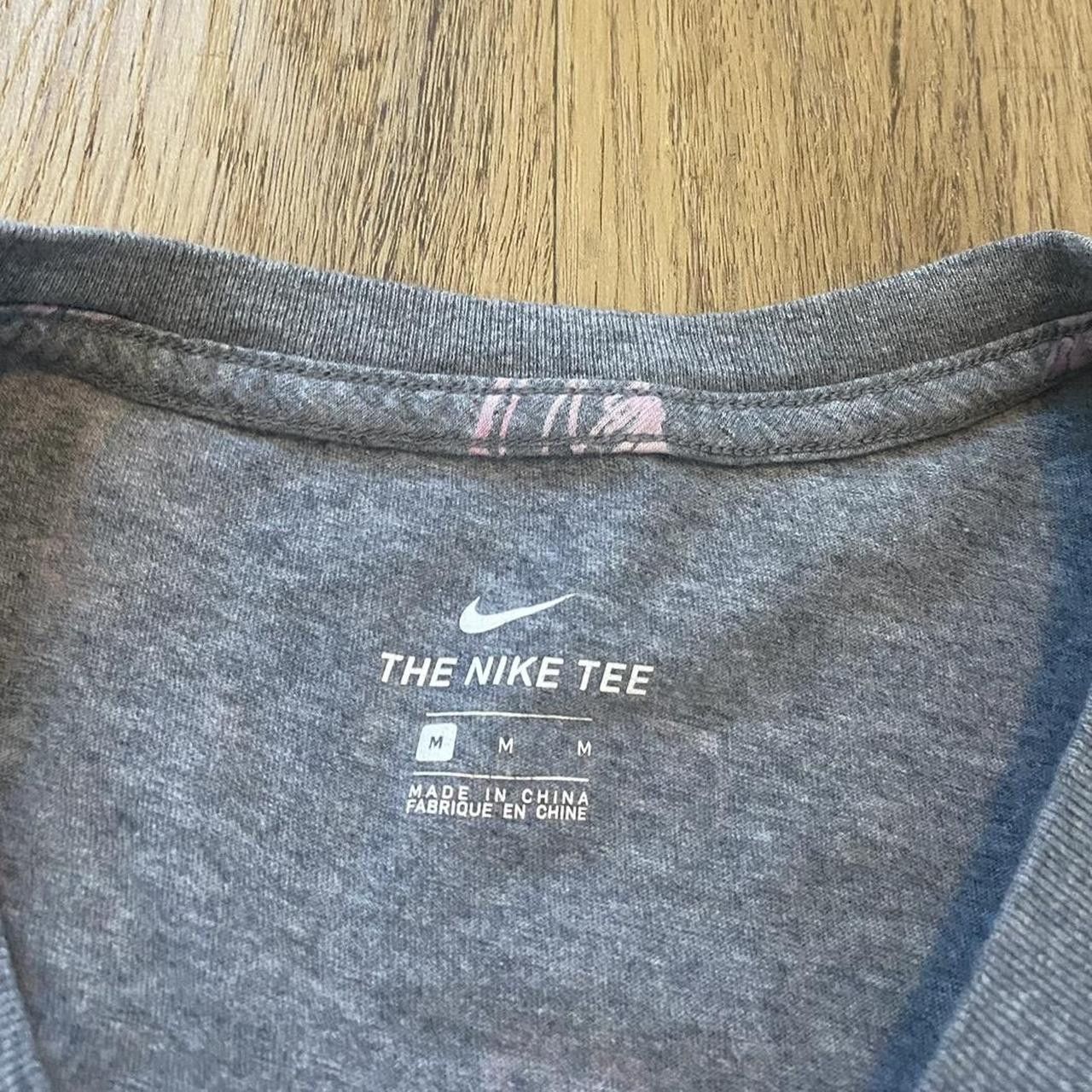 Nike Grey Nike cotton t-shirt with pink details #NikeTee Size US M / EU 48-50 / 2 - 4 Thumbnail