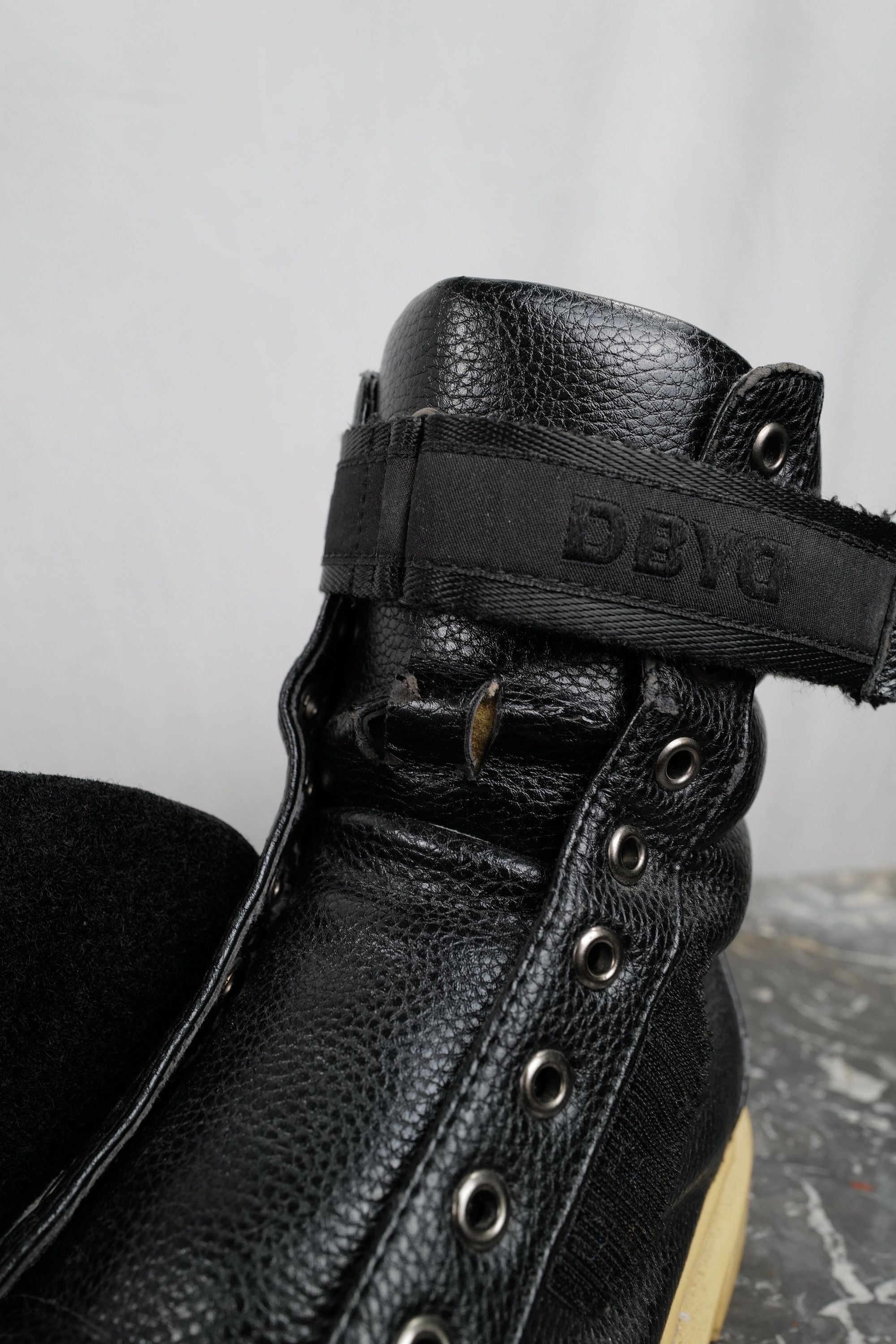 D by D DBYD HI-TOP FABRIC SNEAKER Size US 8 / EU 41 - 23 Thumbnail