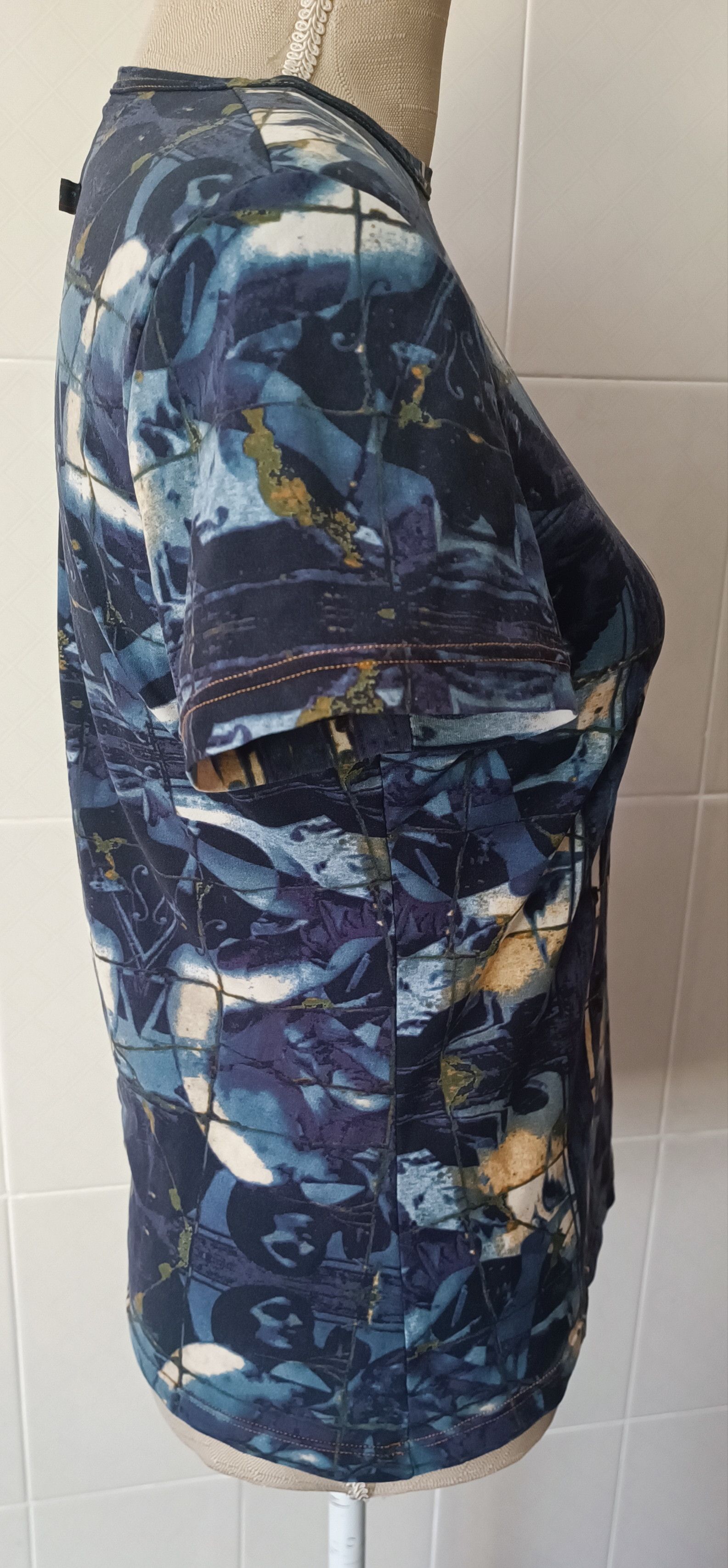 Jean Paul Gaultier 90's - Gaultier Jeans - Feminine silhouettes print t-shirt Size US XS / EU 42 / 0 - 7 Thumbnail