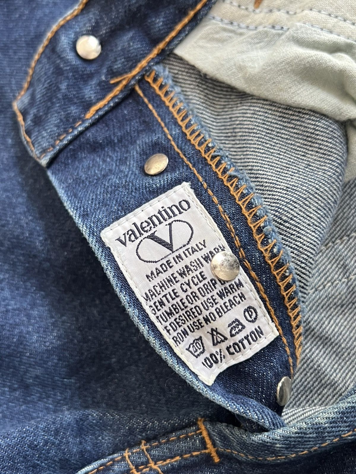 Valentino Valentino Jeans — Vintage Made in Italy Denim (Rare) Size US 29 - 12 Thumbnail