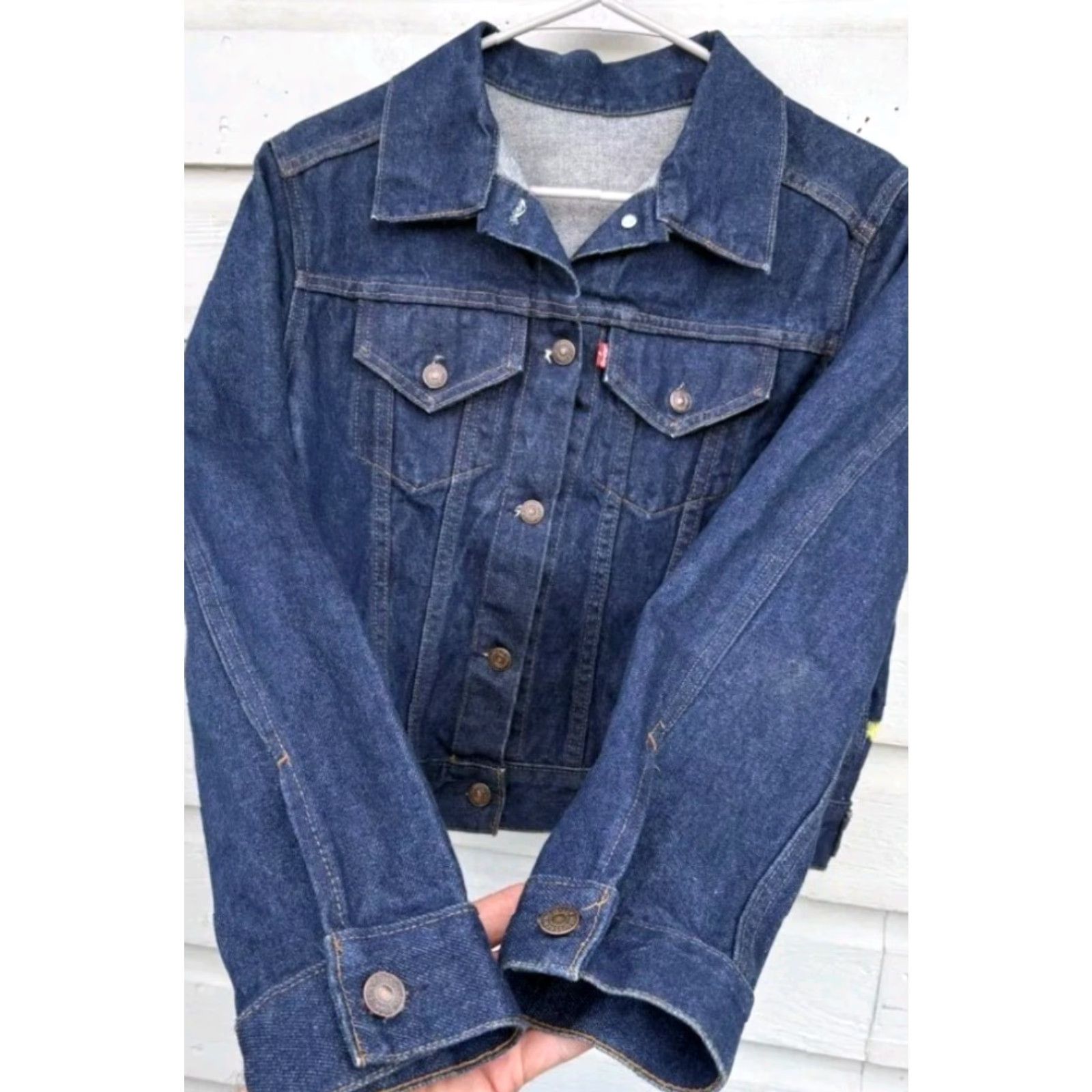 Denime VINTAGE Levi’s Denim Trucker Jacket Shirts Psychedelic Shrooms 70s 43 In Chest Blue Denim Regular Small USA Mens Size US S / EU 44-46 / 1 - 6 Thumbnail