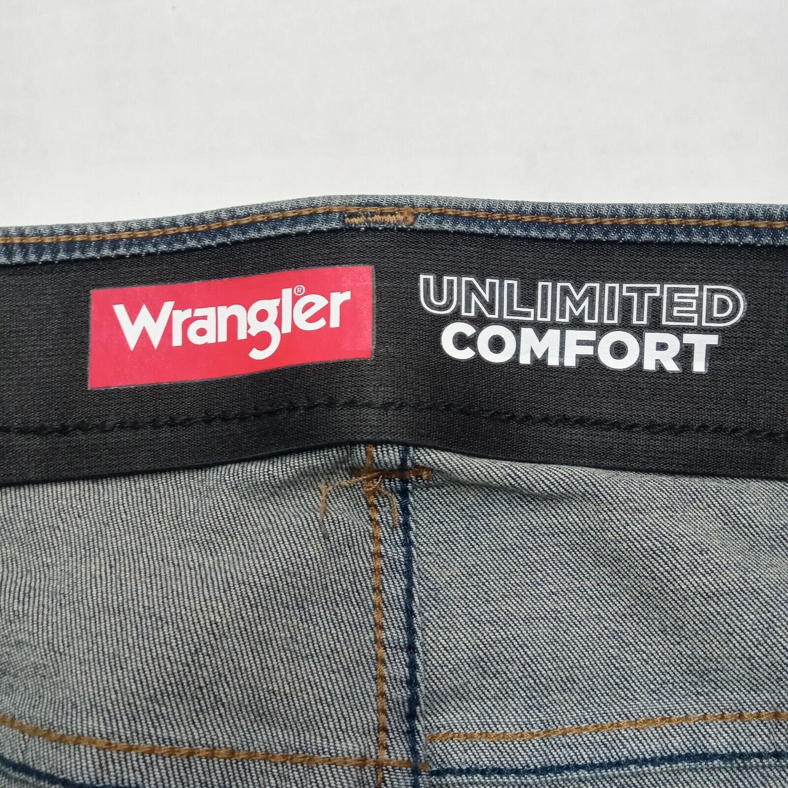 Wrangler Wrangler Unlimited Comfort Taper Fit Jeans Men's 34x30 Blue Size US 34 / EU 50 - 3 Thumbnail