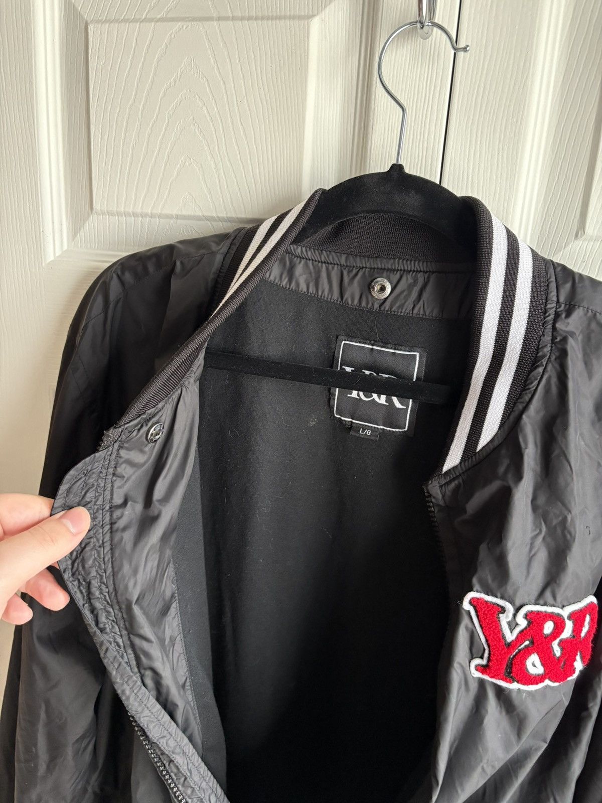 Young And Reckless Young And Reckless Vintage Streetwear Hype L Black Jacket Size US L / EU 52-54 / 3 - 6 Thumbnail