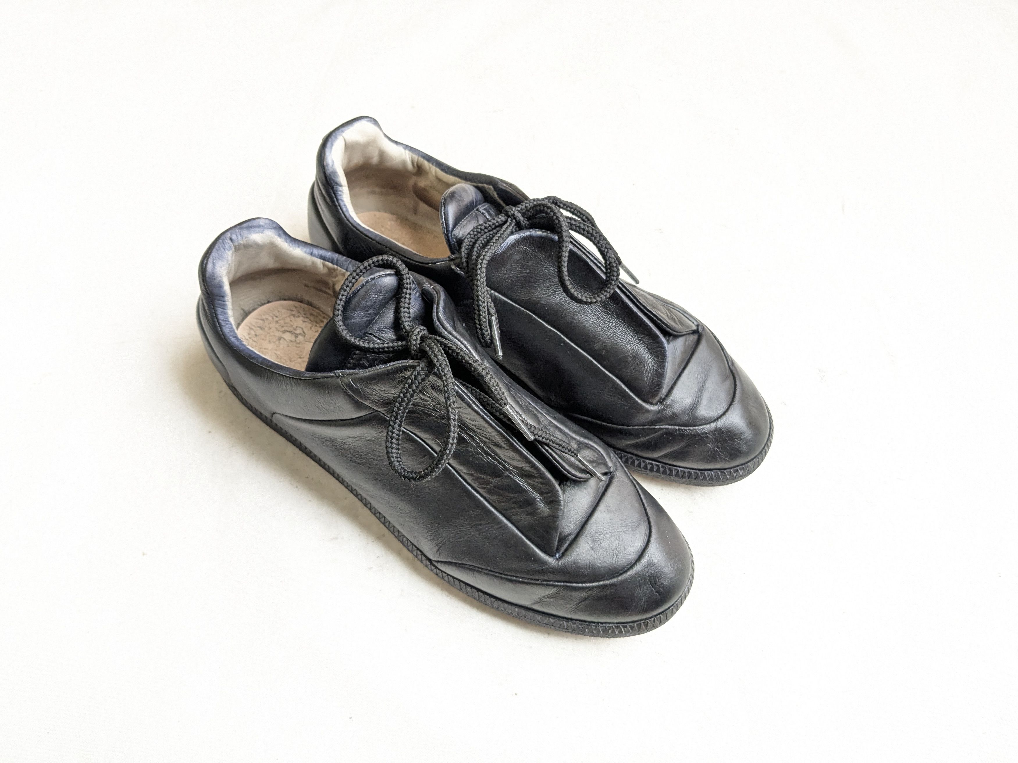 Maison Margiela Maison Margiela Future Black 9 42 Low Tops Leather Size US 9 / EU 42 - 2 Thumbnail