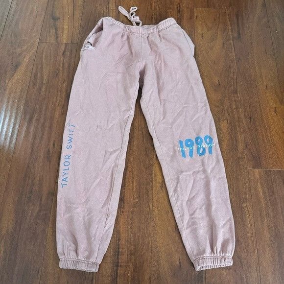 Other TALOR SWIFT 1989 PINK TOUR TAYLOR’S VERSION SWEATPANTS SZ SM Size 24" / US 00 / IT 34 - 2 Thumbnail