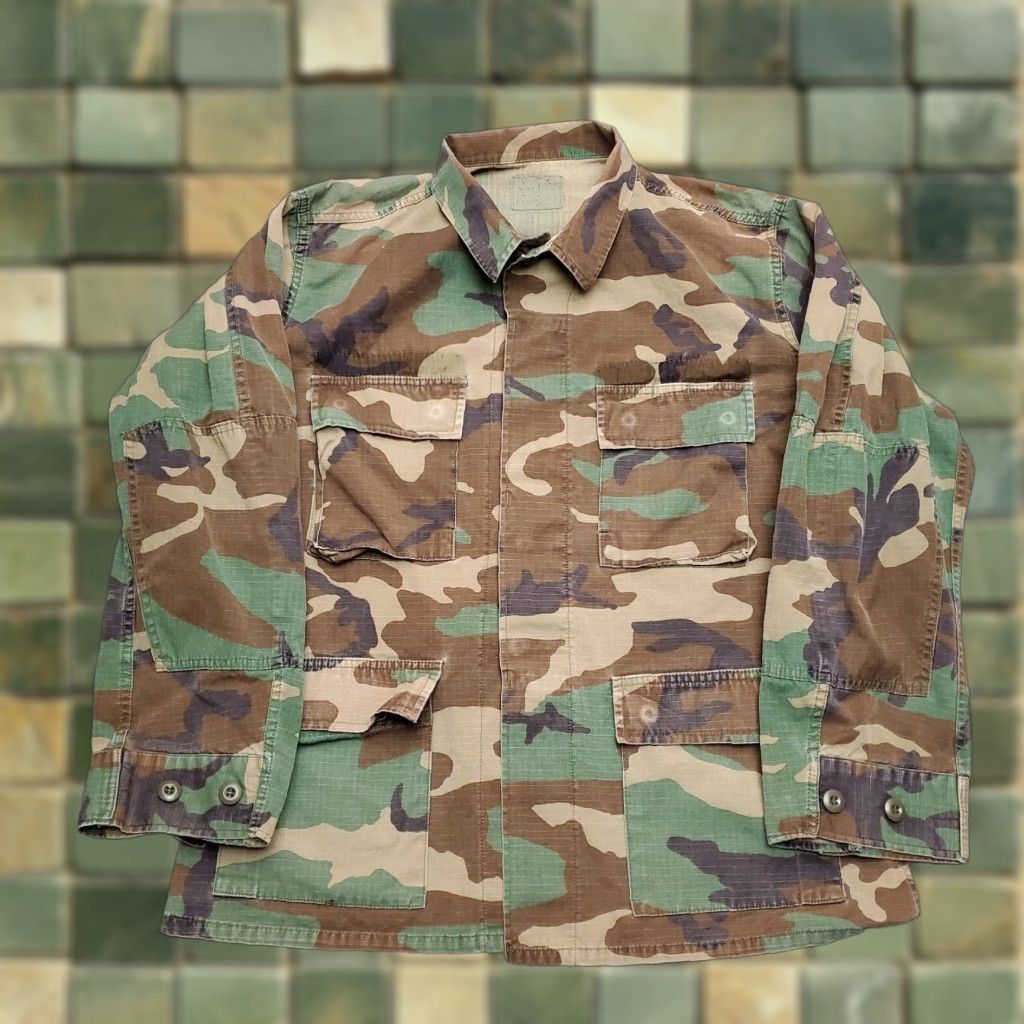 Vintage VINTAGE EA Woodland Camo Shirt Mens M Camouflage Military Army Button-Up Twill Cotton Nylon All Seasons Size US M / EU 48-50 / 2 - 1 Thumbnail