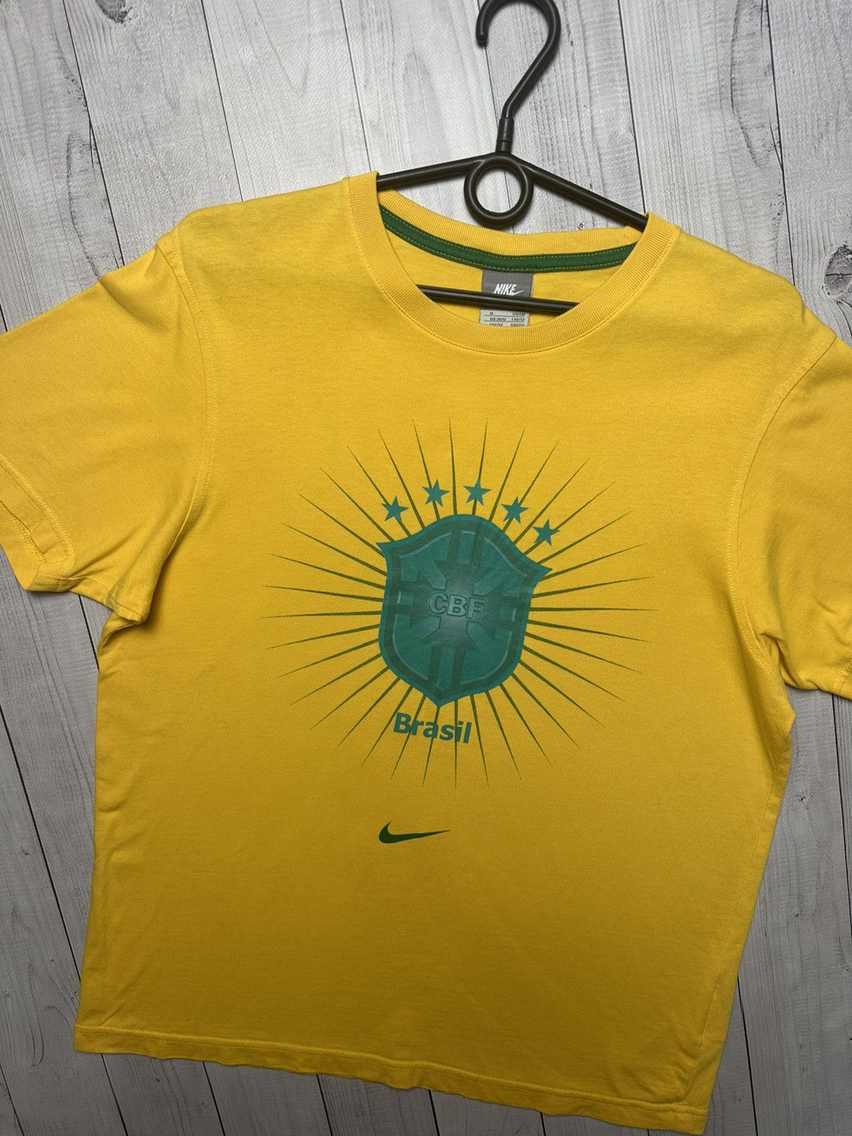 Nike × Vintage Vintage Nike Brazil soccer jersey yellow size M rare logo Size US M / EU 48-50 / 2 - 3 Thumbnail