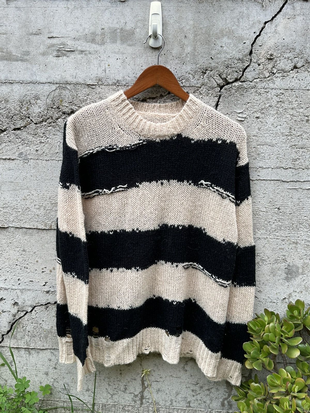Acne Studios RARE GRAIL Acne Studios Kurt cobain distressed Italian knit Size US L / EU 52-54 / 3 - 3 Thumbnail