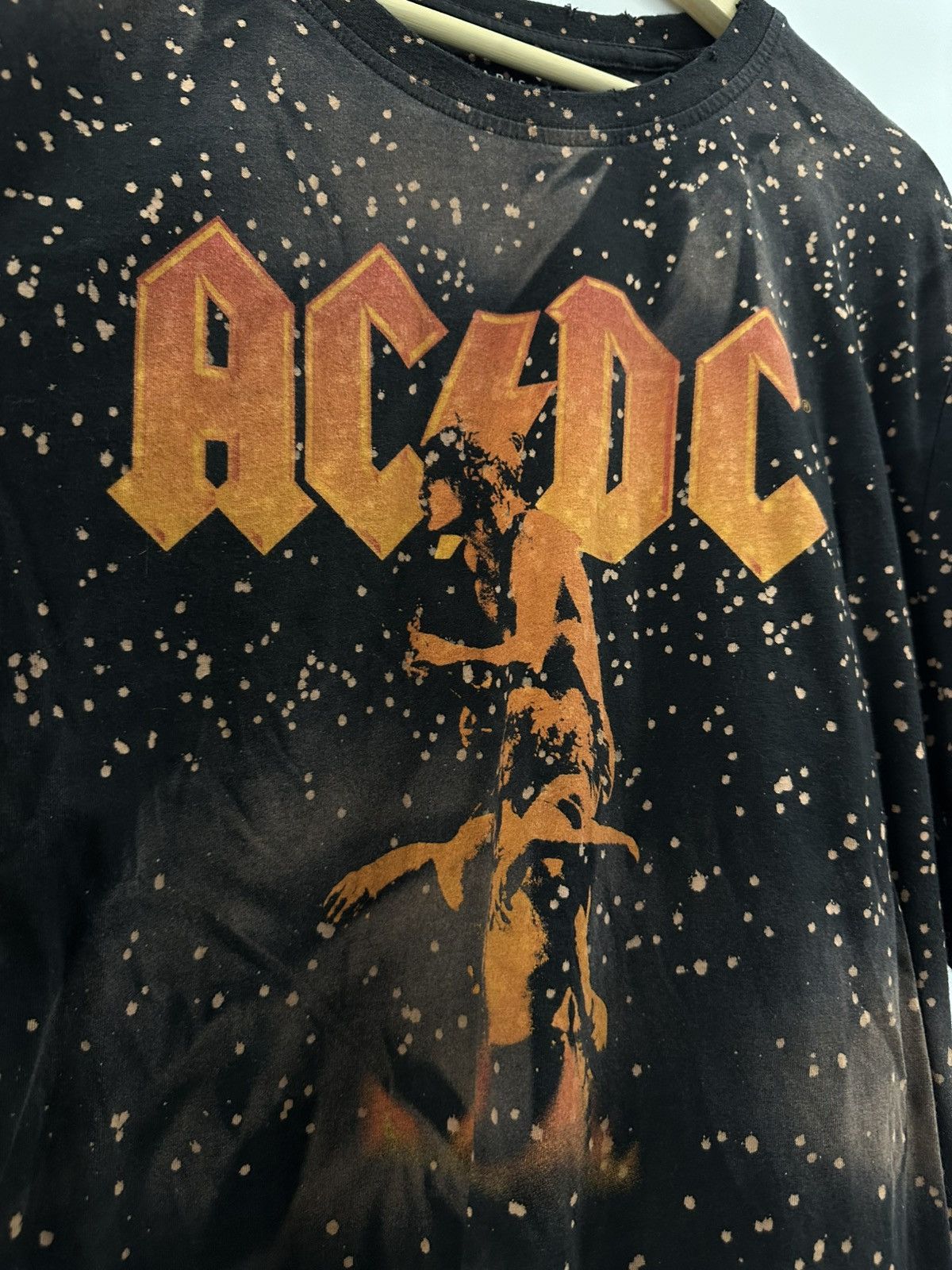 Eleven Paris ACDC Splattered Rock Bonfire tee Size US XL / EU 56 / 4 - 2 Thumbnail