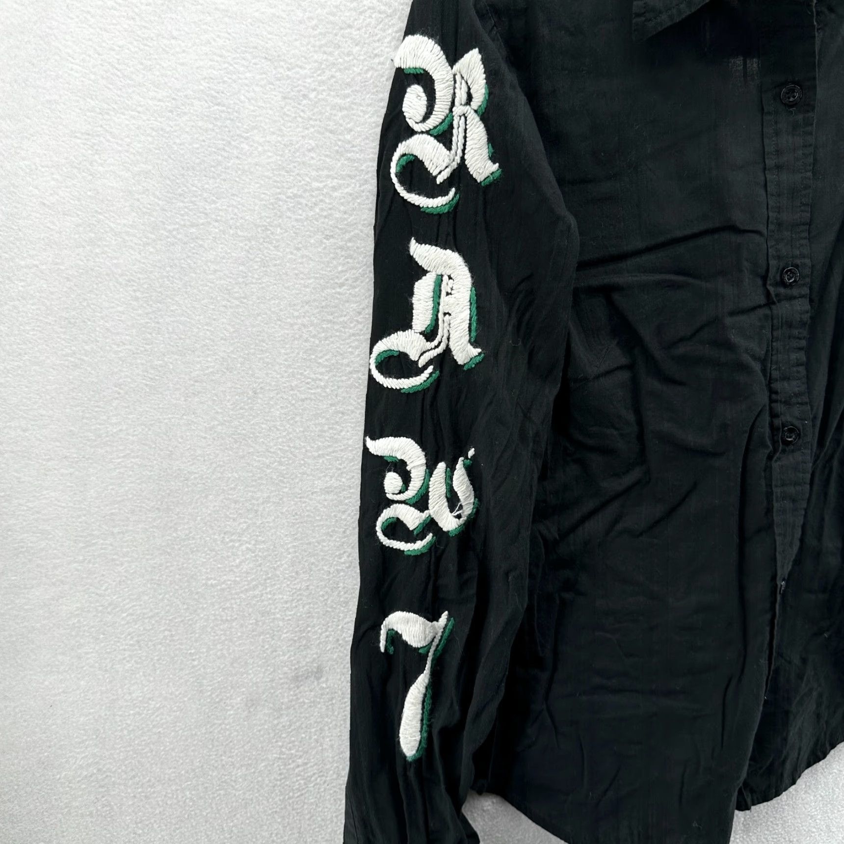 Vintage RAW 7 Button-Up Long Sleeve Womens Large Embroidered Skull Shirt Black USA Size L / US 10 / IT 46 - 7 Thumbnail