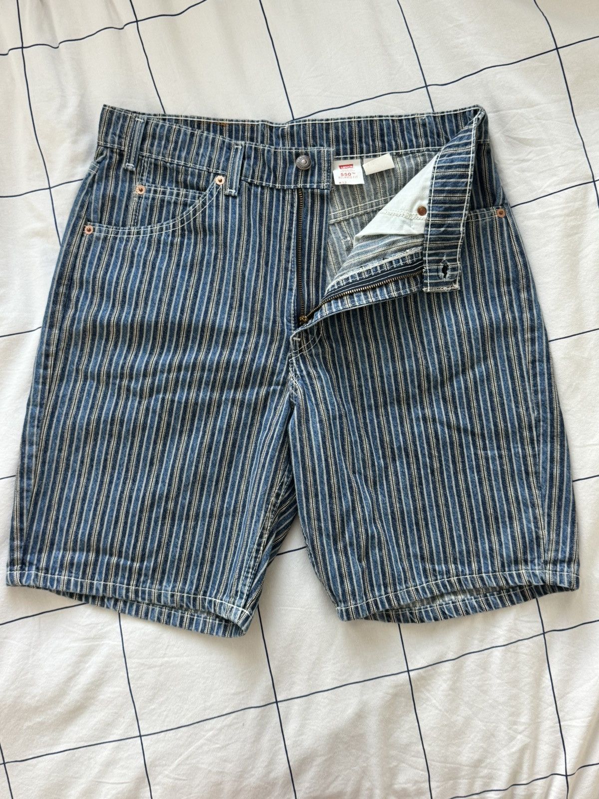 Levi's DEADSTOCK Rare 90s Levis Orange Tab 550 Striped Denim Shorts Size US 32 / EU 48 - 3 Thumbnail