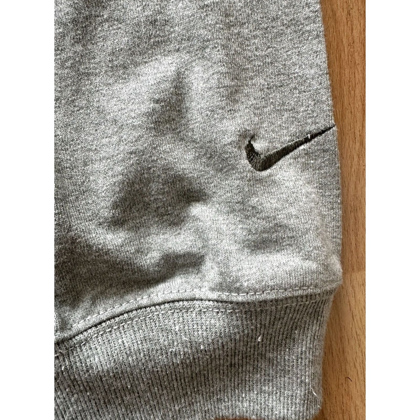 Nike VINTAGE Nike Shirt Mens M Green Long Sleeve Tee T Stitched Logo Black Tag 90s USA Logo All Seasons Casual Boys/Girls Men Size US M / EU 48-50 / 2 - 2 Thumbnail