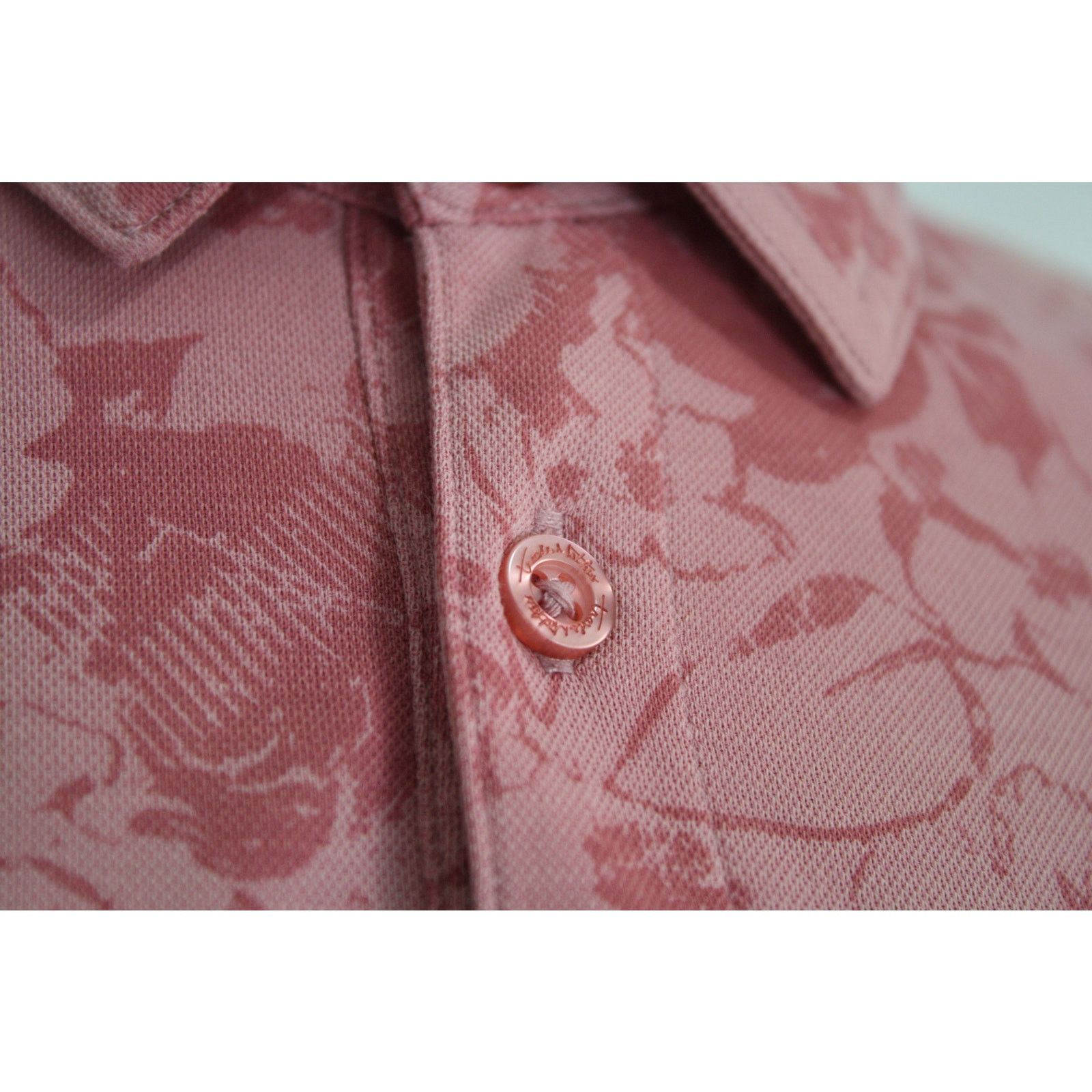 TravisMathew Travis Mathew Polo Large Pink Floral Performance Golf Shirt Size US L / EU 52-54 / 3 - 5 Thumbnail