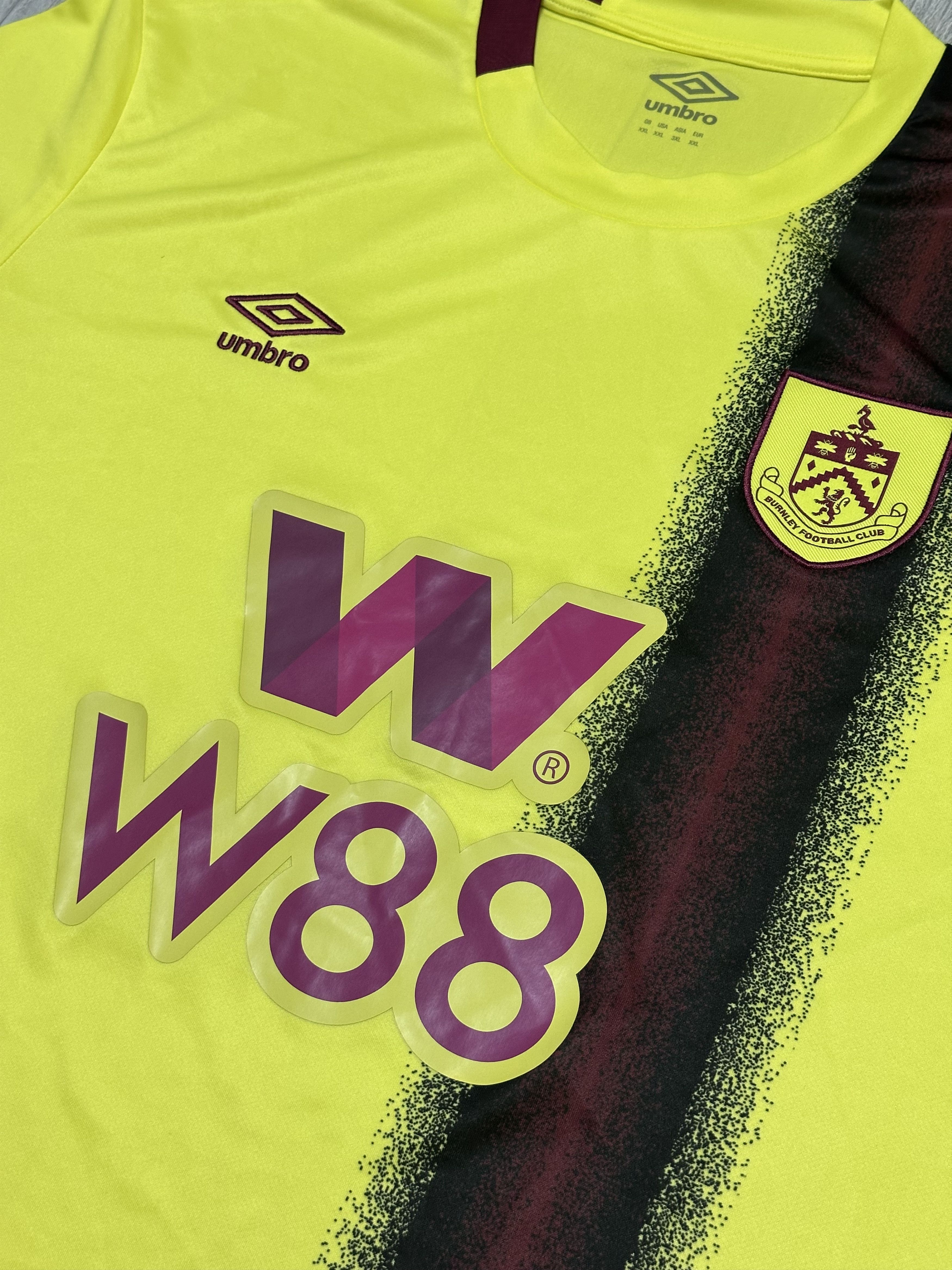 Umbro Fc Burnley Shirt 23 24 Umbro The Clarets Jersey Size XXL Size US XXL / EU 58 / 5 - 2 Thumbnail