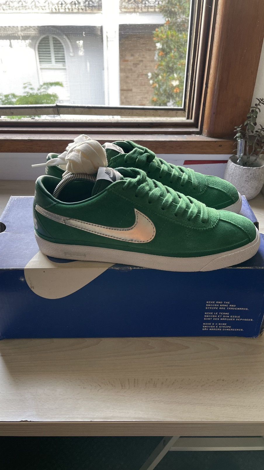 Nike × Supreme Nike Zoom Bruin SB Supreme Pine Green/Metallic Size Mens US8 Size US 8 / EU 41 - 3 Thumbnail