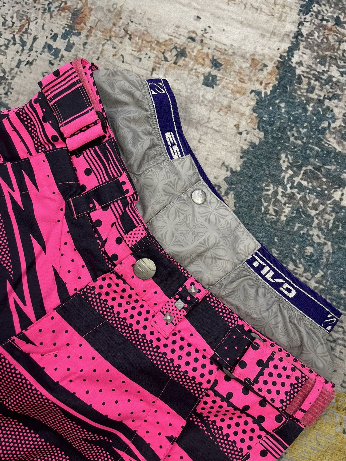 Sports Specialties Estivo Pink Tiger Stripe Snow Ski Pant Size 30" / US 8 / IT 44 - 8 Thumbnail