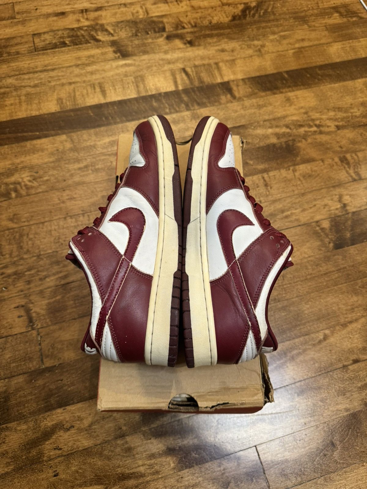 Vintage Vintage 1999 Nike Dunk Low White Team Red 9 Size US 9 / EU 42 - 5 Thumbnail