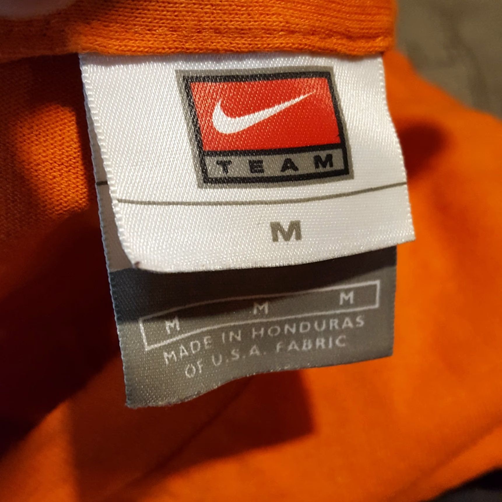 Nike Nike Y2K University Virginia Cavaliers T Shirt Small Size Center Swoosh Logo Colosseum? Sorry, that seems off. Size US S / EU 44-46 / 1 - 4 Thumbnail