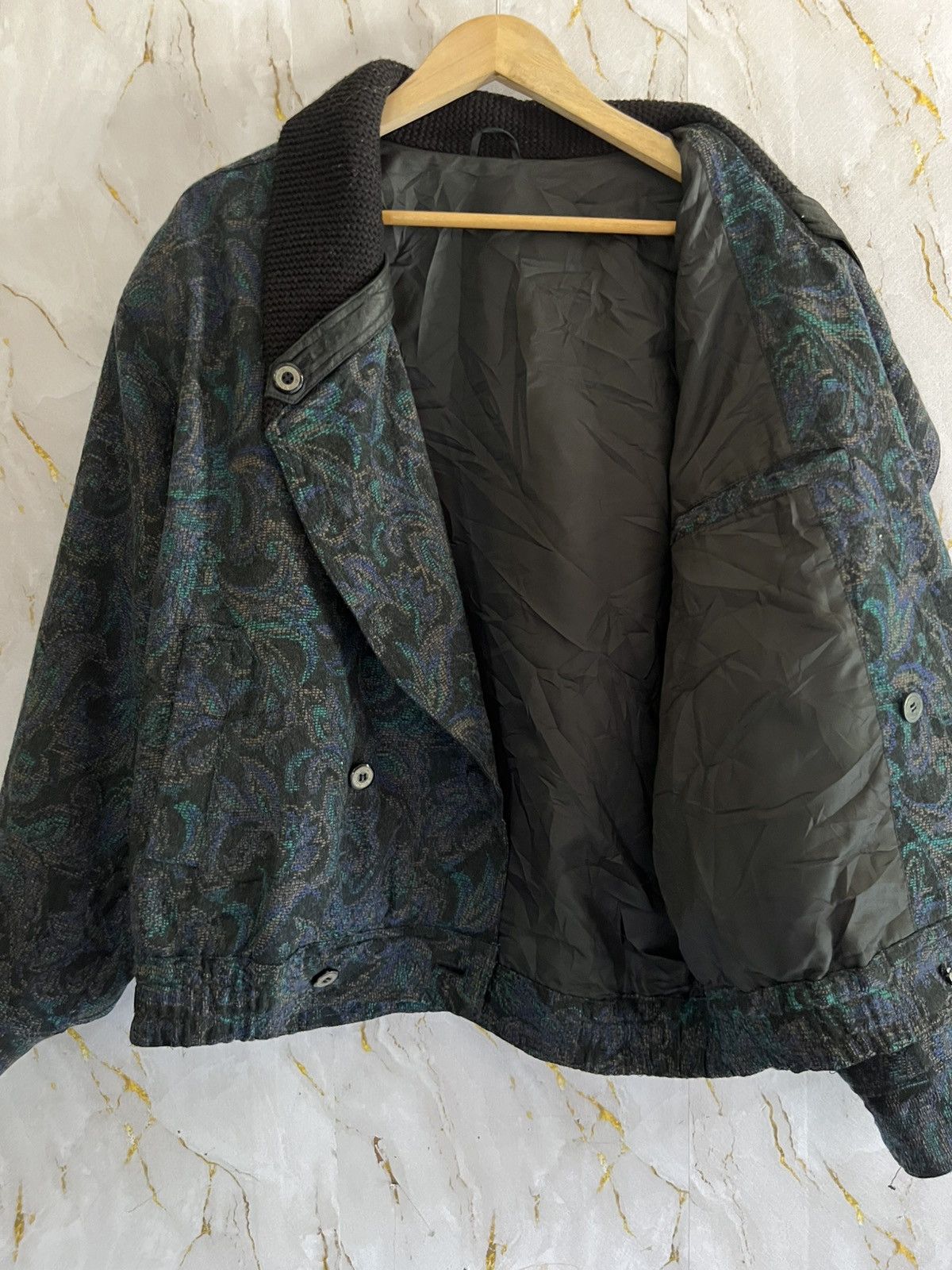 Vintage Vintage 90s Paisley Jacquard Bomber Jacket Knit Collar Trim Size US XXL / EU 58 / 5 - 3 Thumbnail