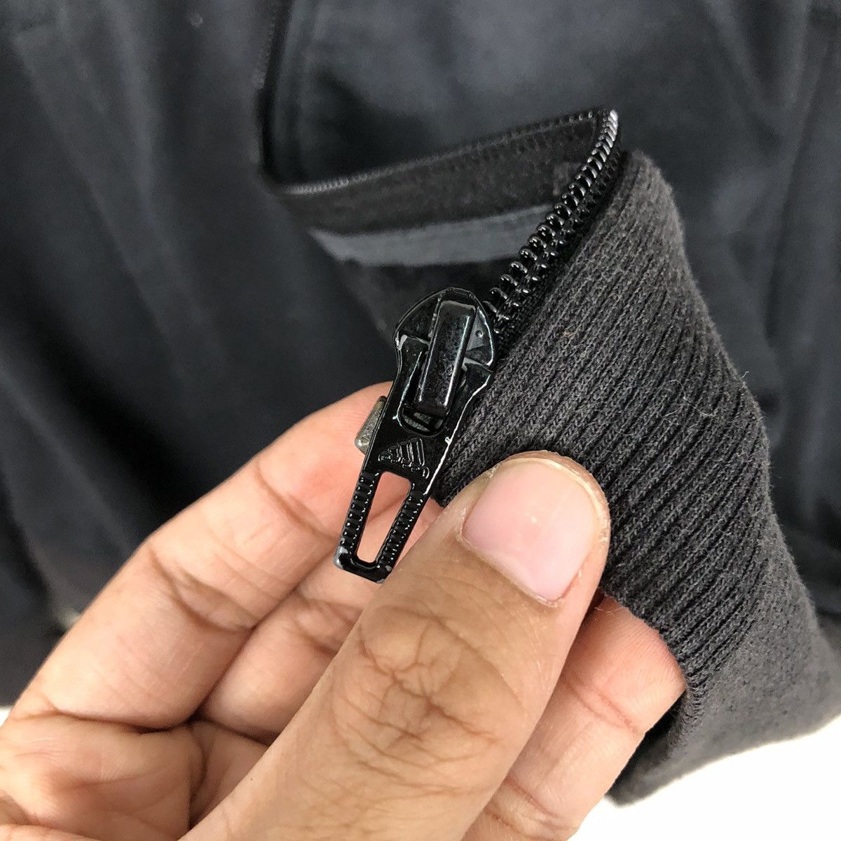 Adidas 📌Rich Black Vintage Zipper Jacket Adidas Size US L / EU 52-54 / 3 - 18 Thumbnail