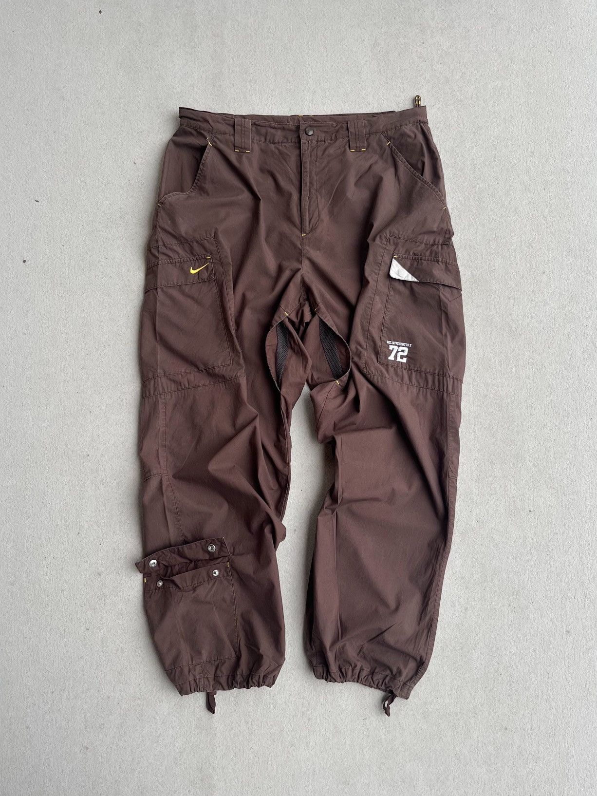 Nike Vtg Nike 1972 Liga oficial do pais wide leg cargo pants Size US 36 / EU 52 - 1 Thumbnail