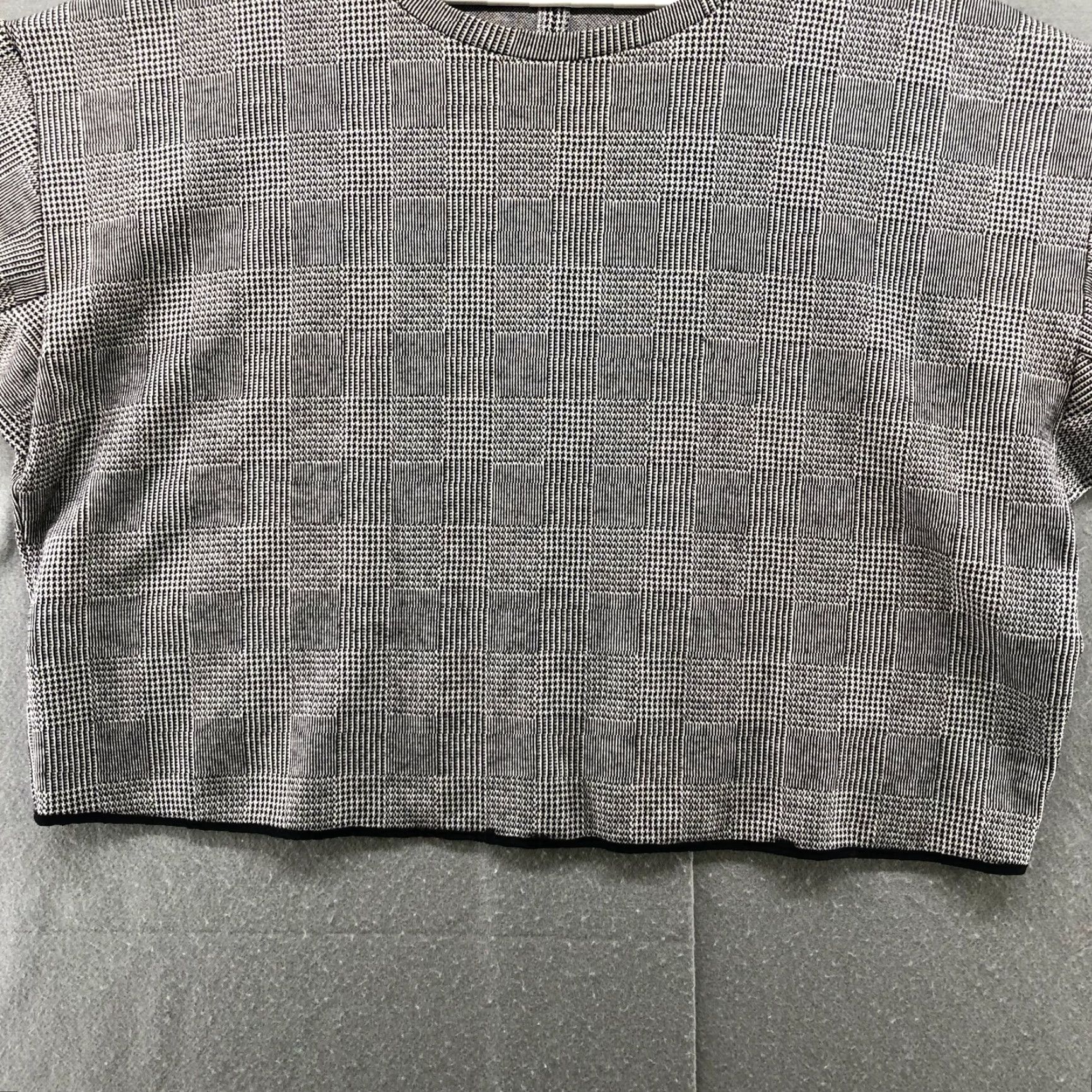 Zara VINTAGE Zara Plaid Short Sleeve Cropped Sweater Womens L Gray Crewneck Knit Pullover 90s Womens L Size L / US 10 / IT 46 - 4 Thumbnail