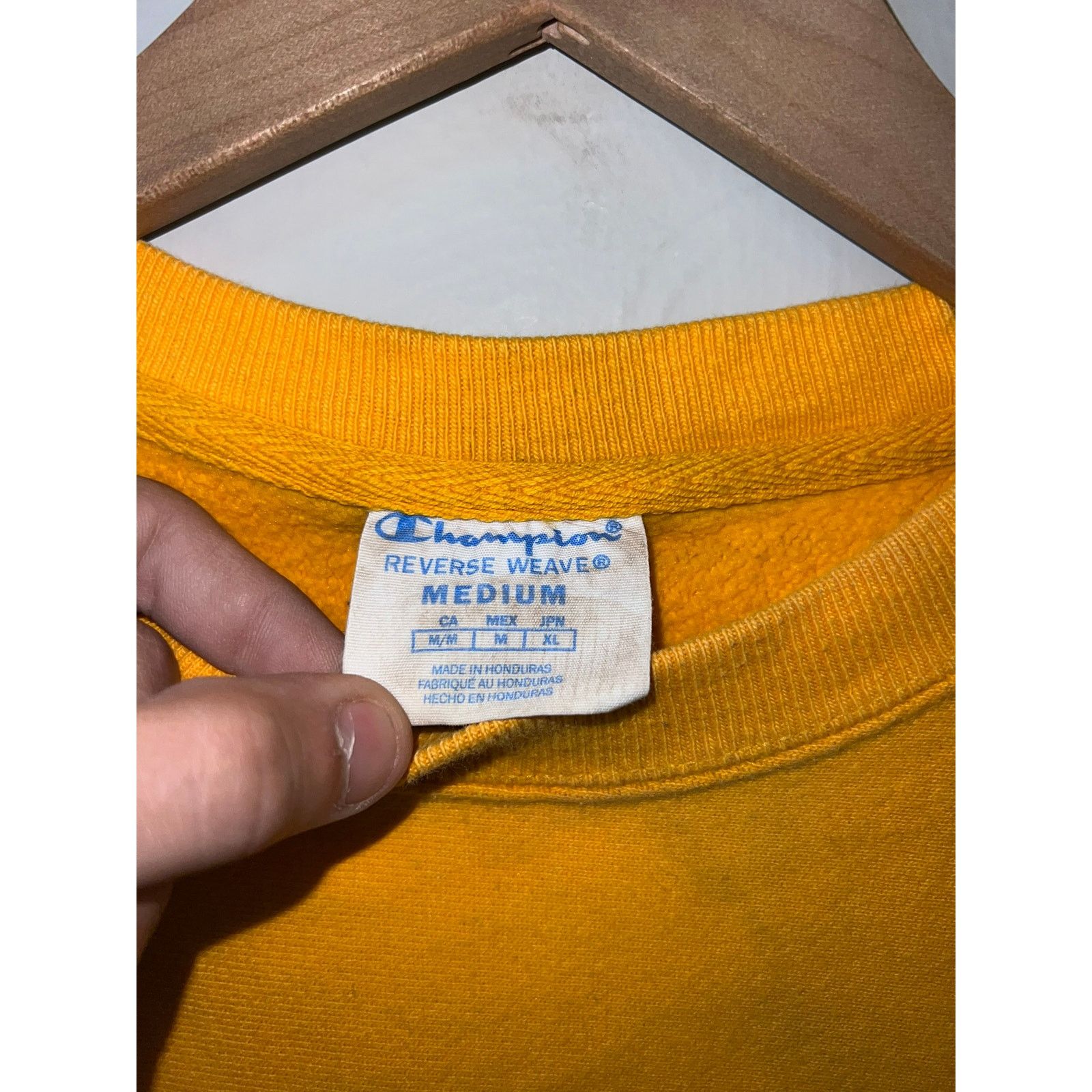 Champion Champion Reverse Weave Yellow Sweatshirt Crewneck 2000s M Size US M / EU 48-50 / 2 - 7 Thumbnail